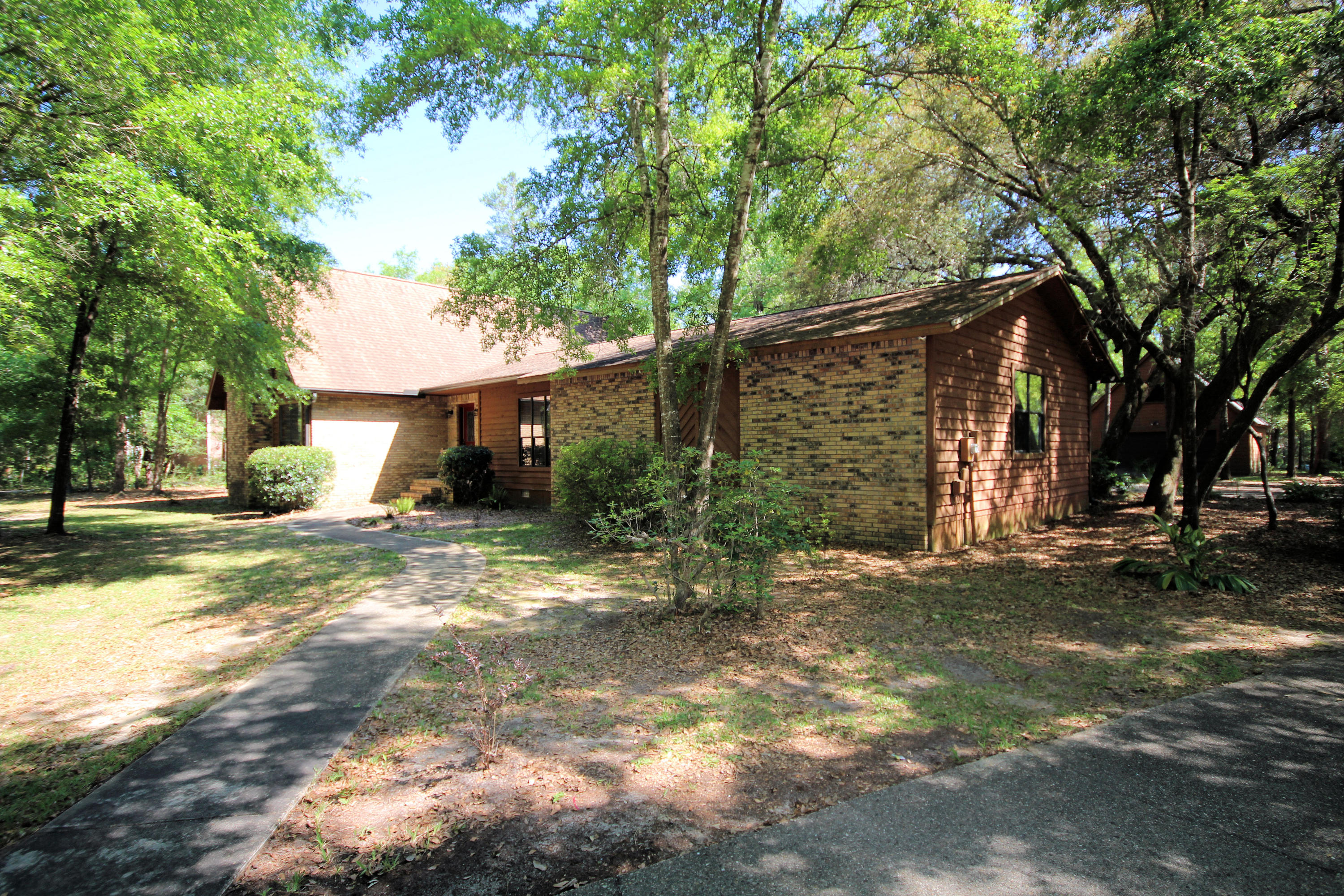 ROCKY BAYOU COUNTRY CLUB ESTATES 3 - Residential