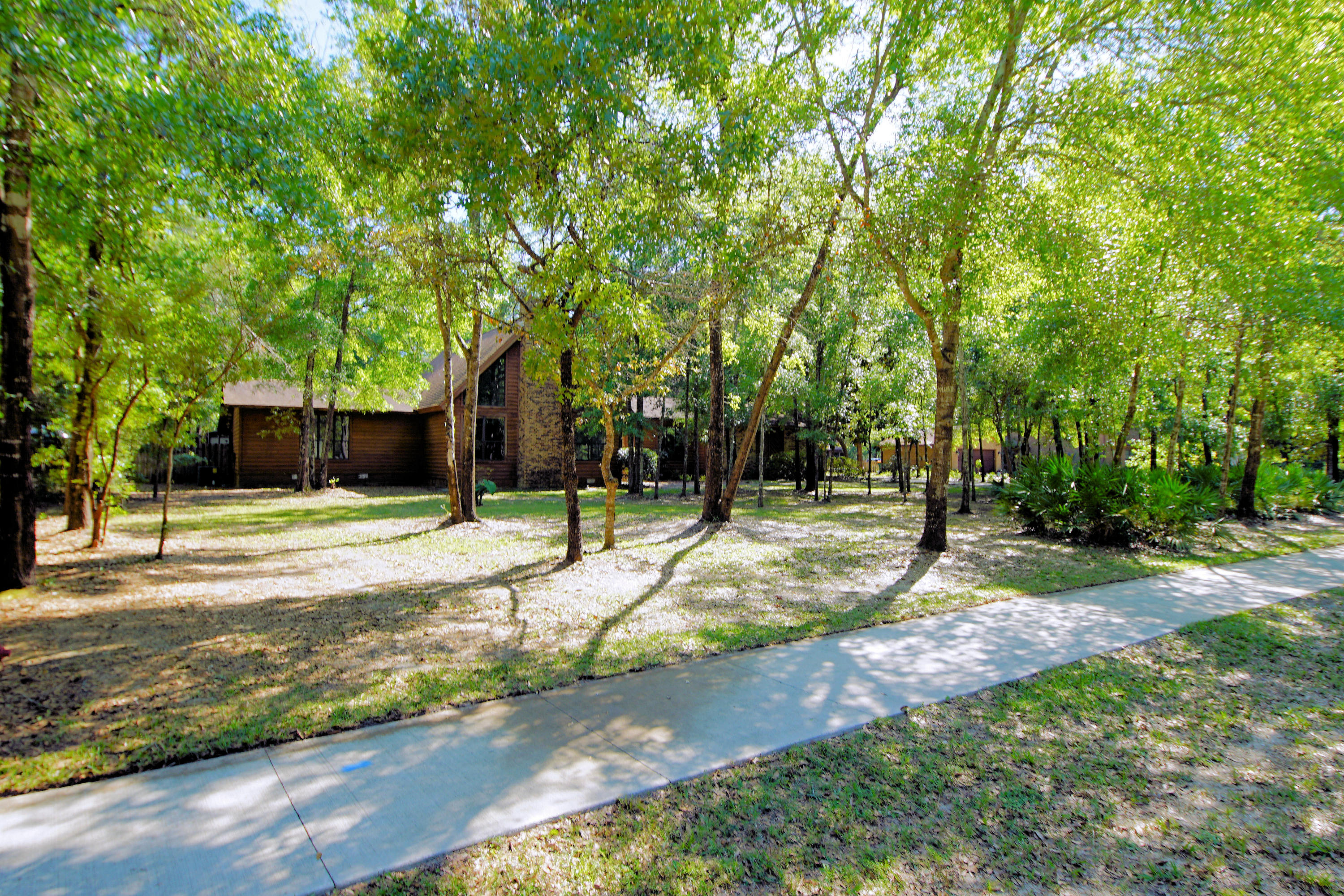 ROCKY BAYOU COUNTRY CLUB ESTATES 3 - Residential