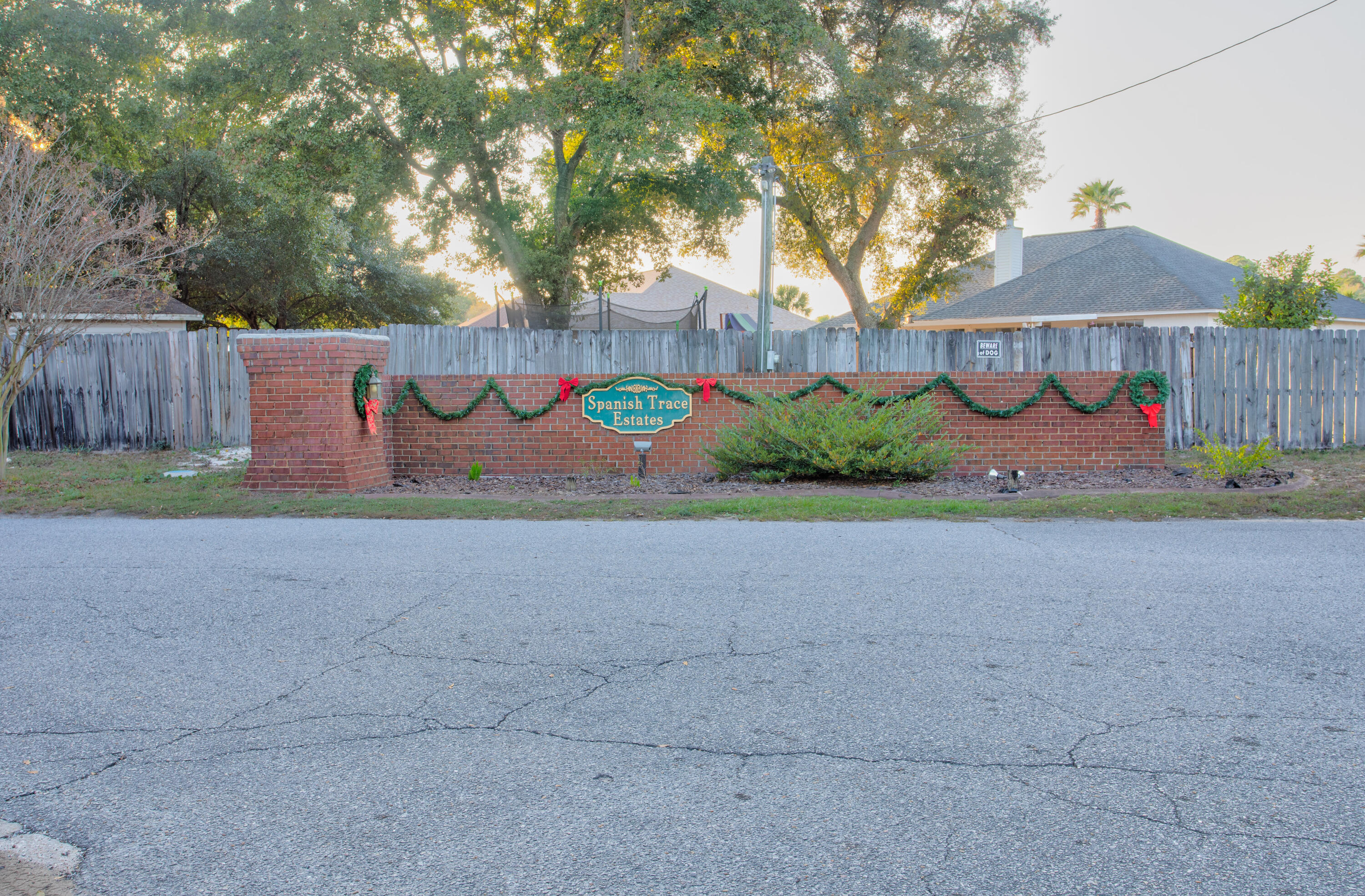 SPANISH TRACE ESTATES - Residential