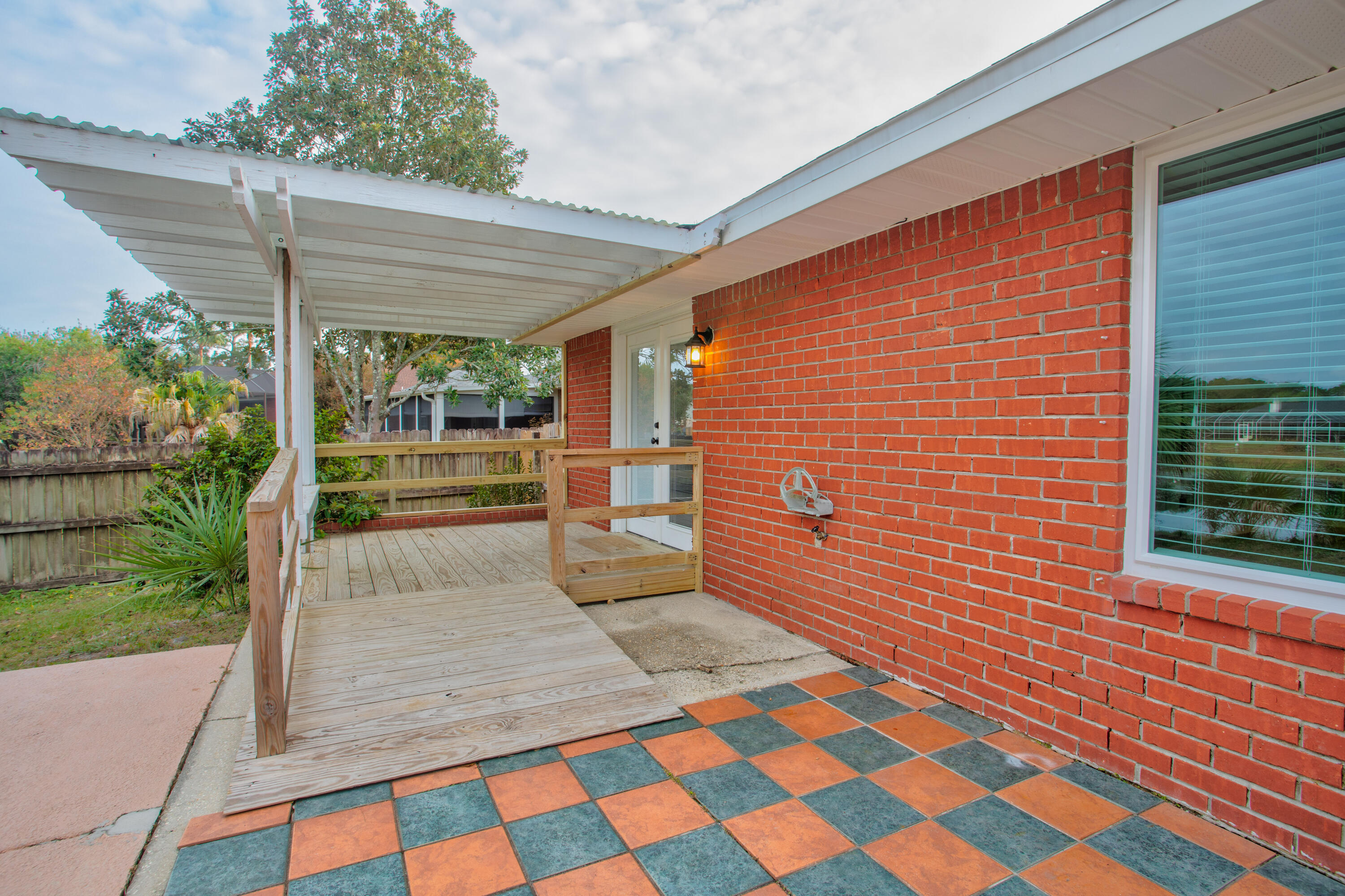 SPANISH TRACE ESTATES - Residential