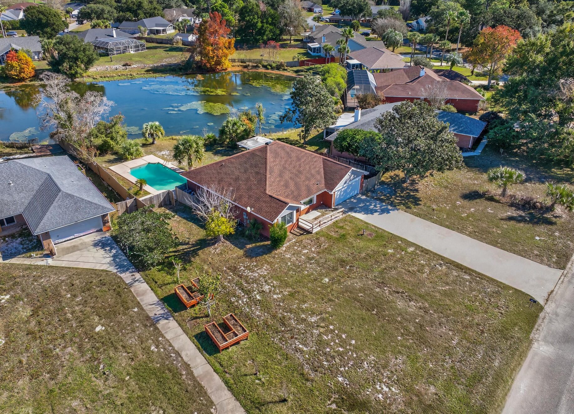 SPANISH TRACE ESTATES - Residential