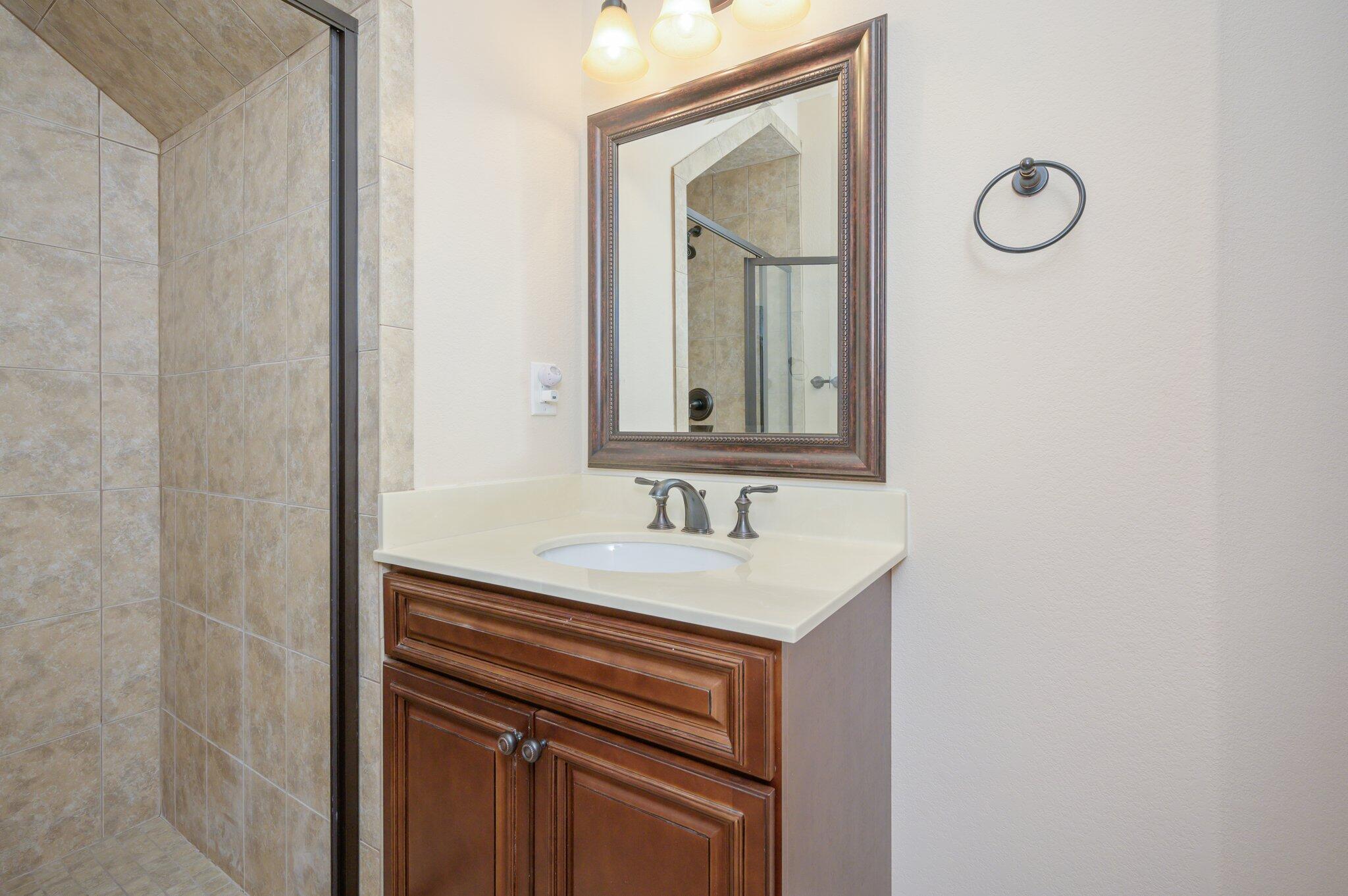 CLAIRES VINEYARD - Residential