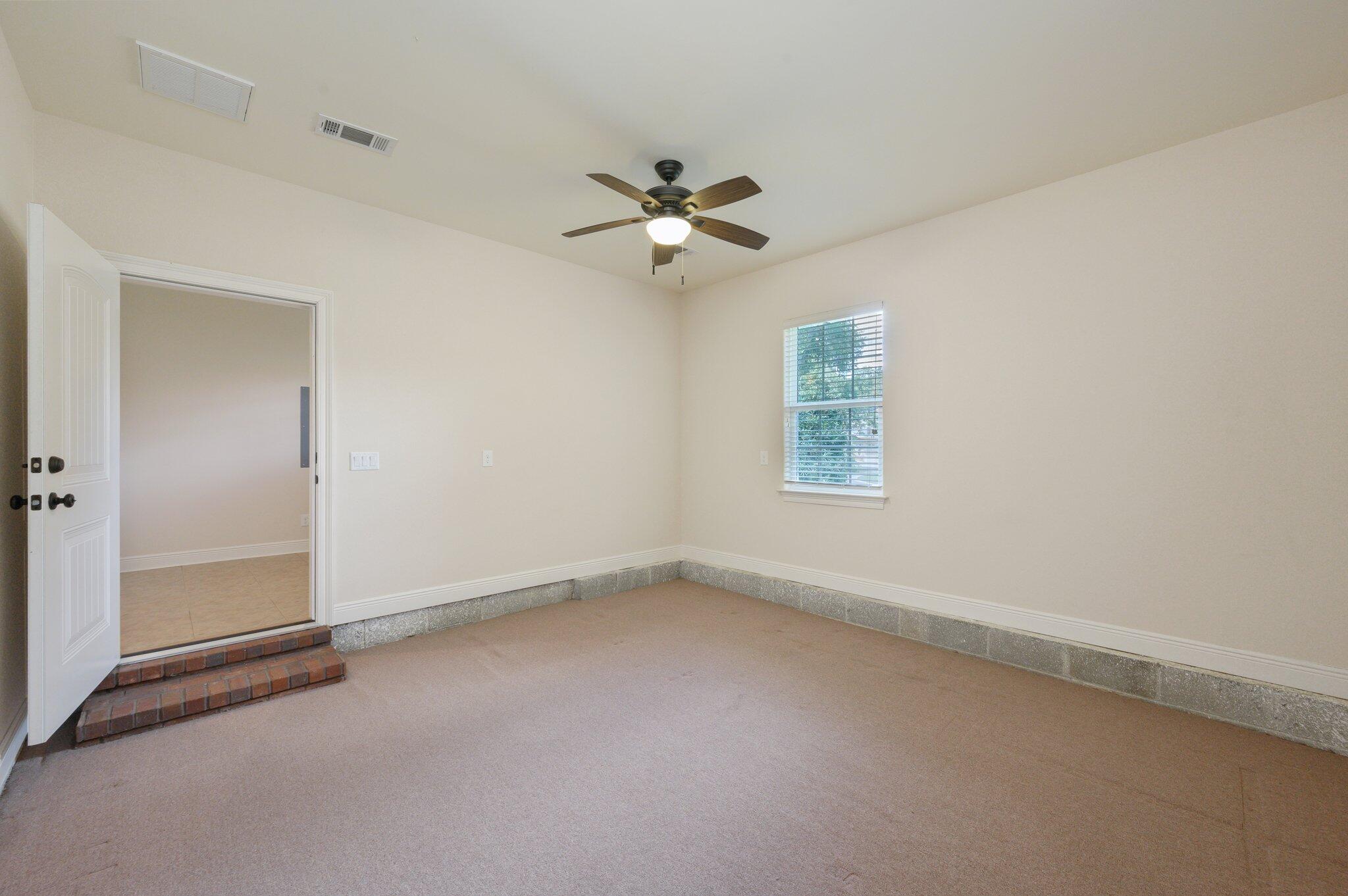 CLAIRES VINEYARD - Residential