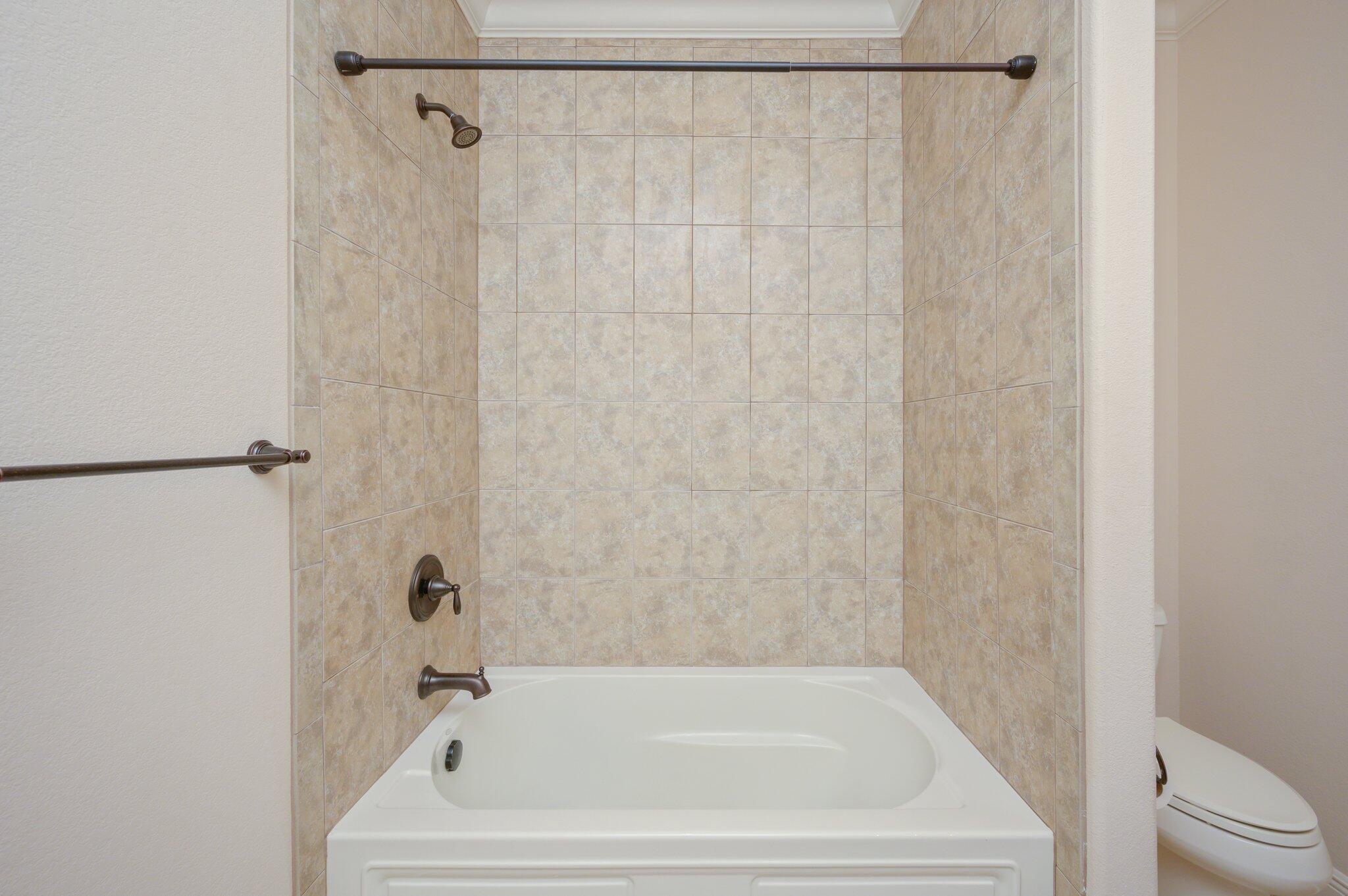 CLAIRES VINEYARD - Residential