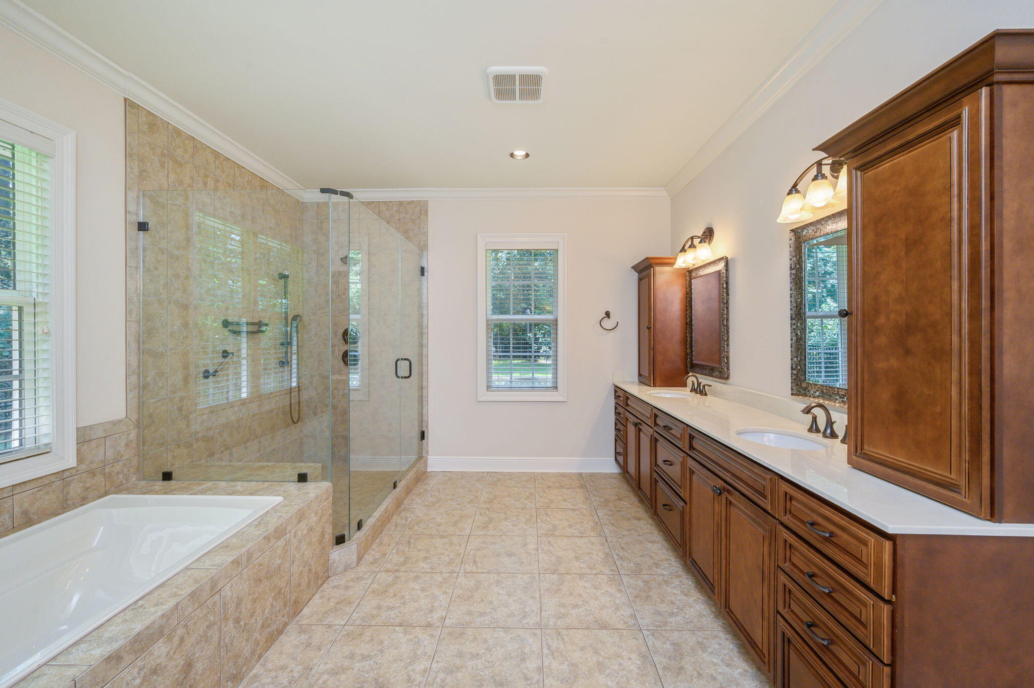 CLAIRES VINEYARD - Residential