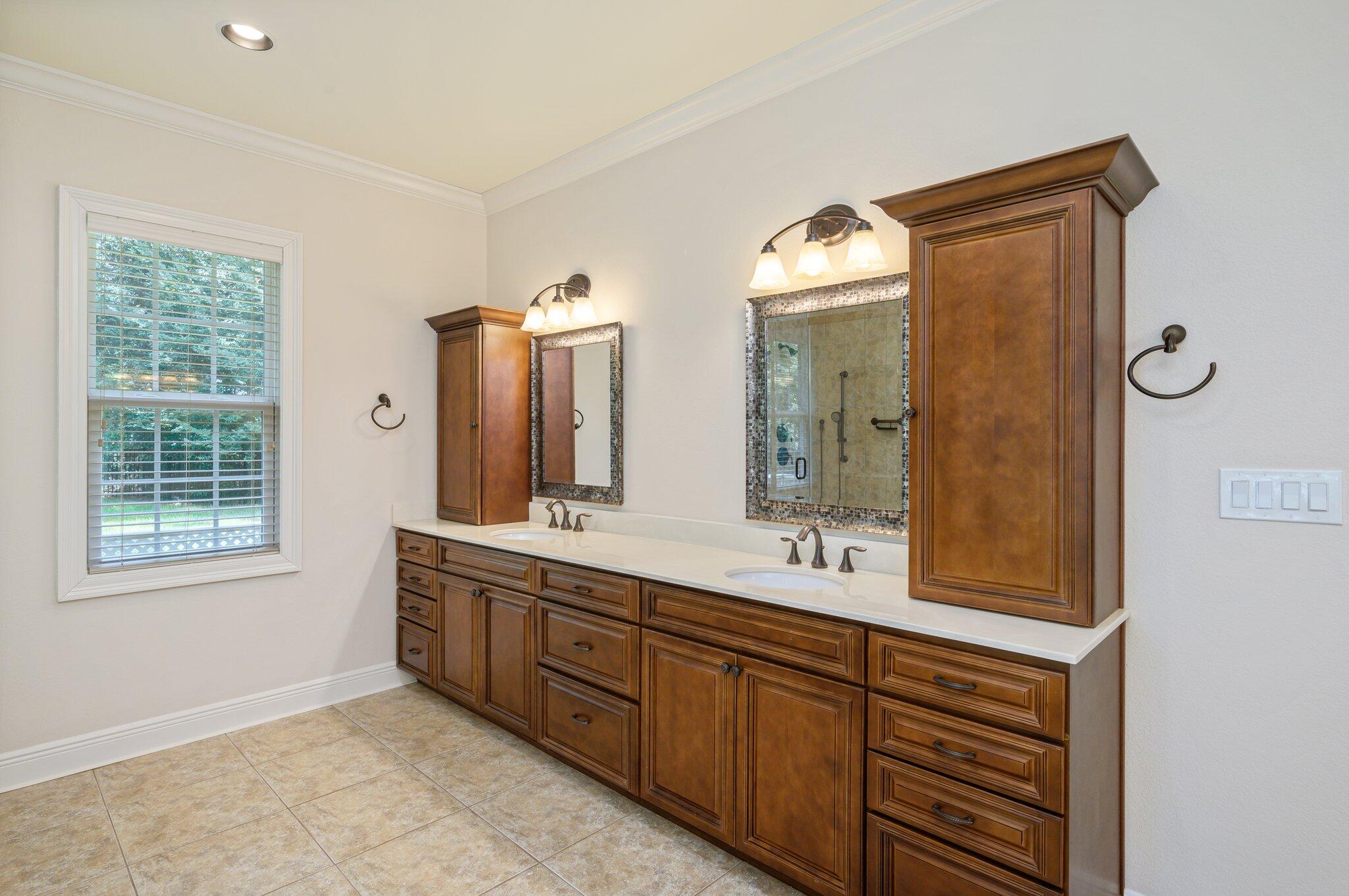 CLAIRES VINEYARD - Residential