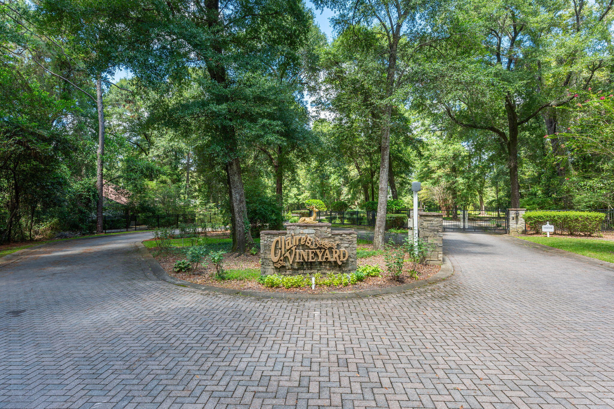 CLAIRES VINEYARD - Residential