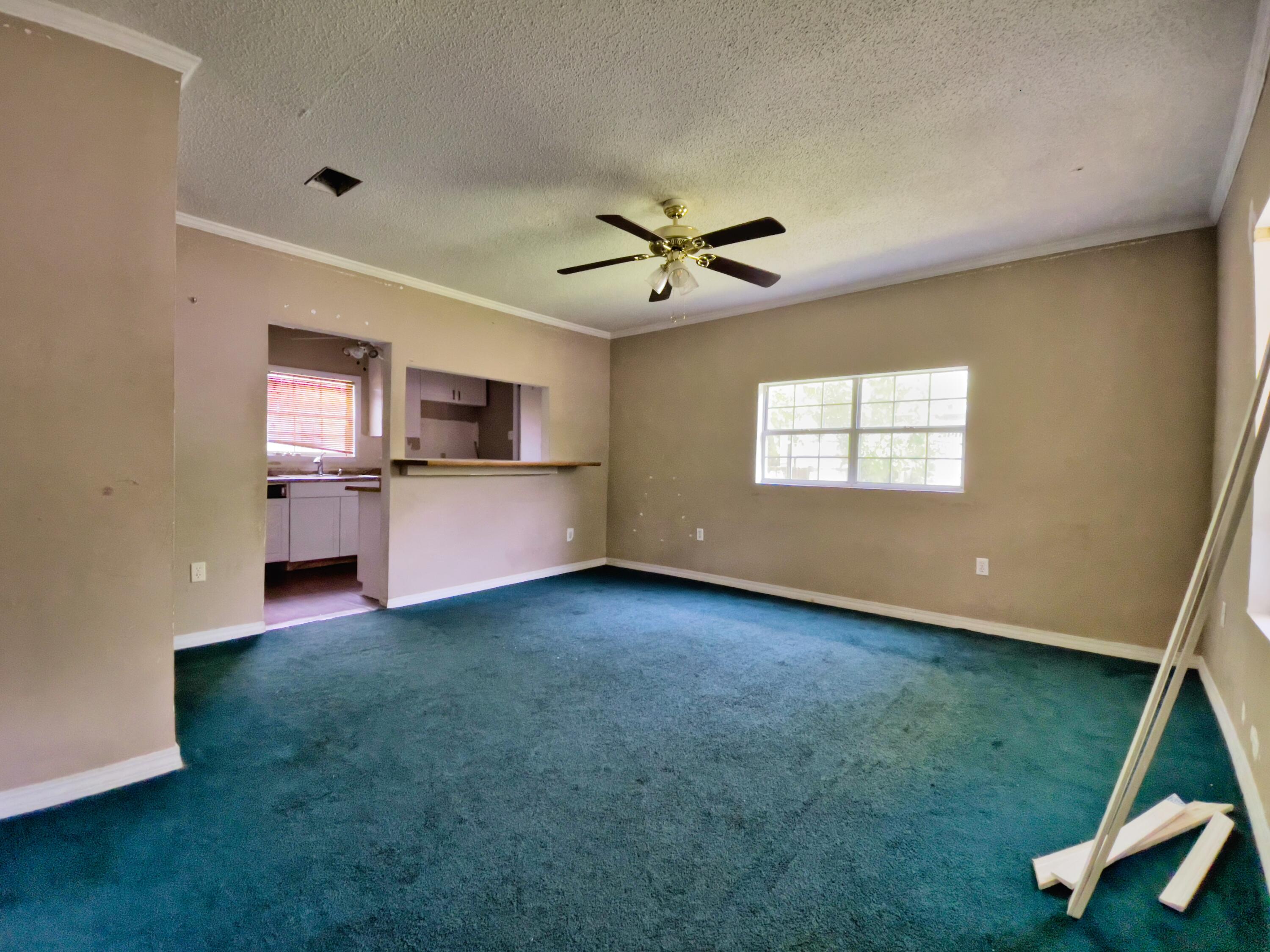 CRESCENT SHORES - Residential