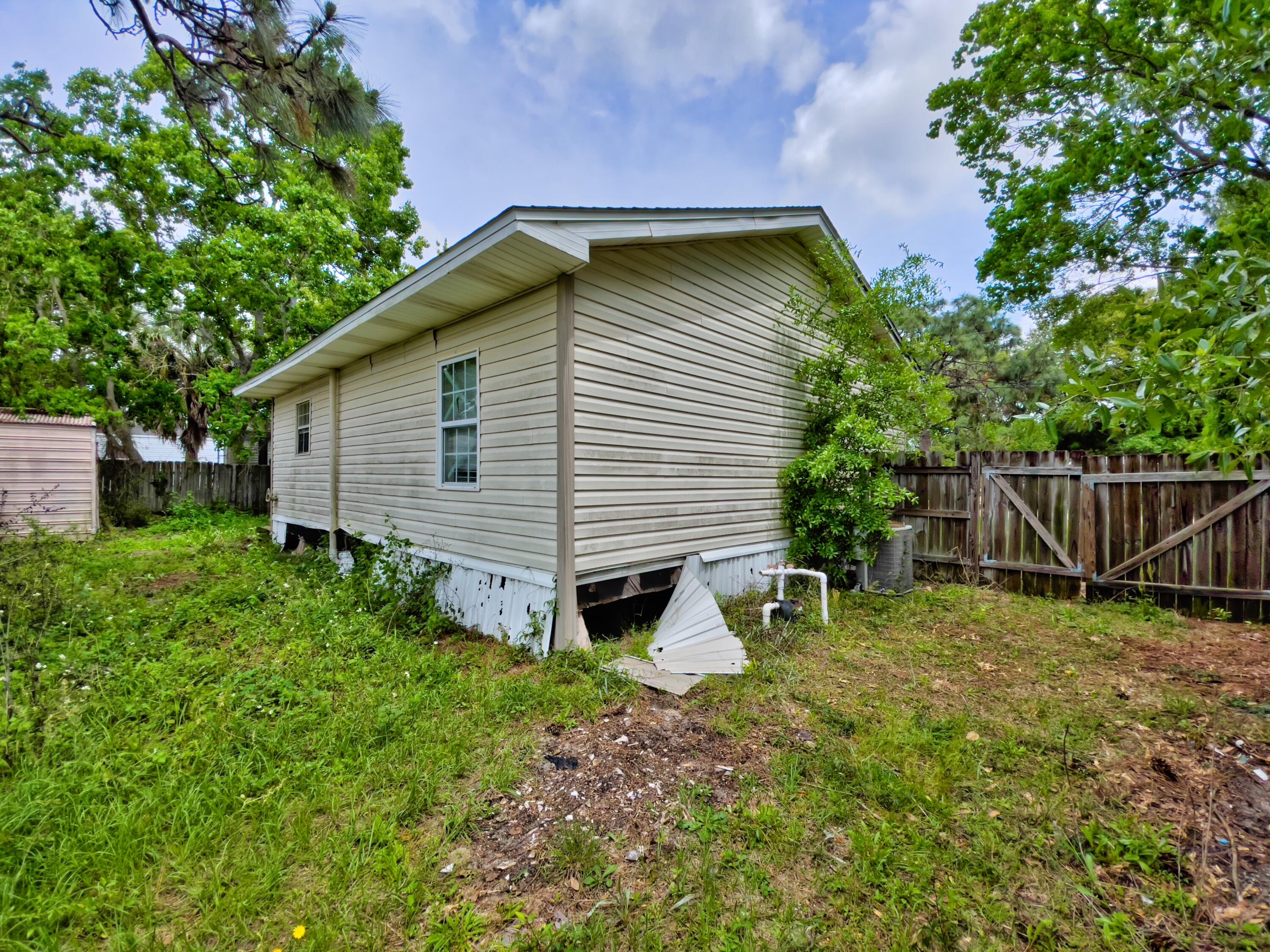 CRESCENT SHORES - Residential