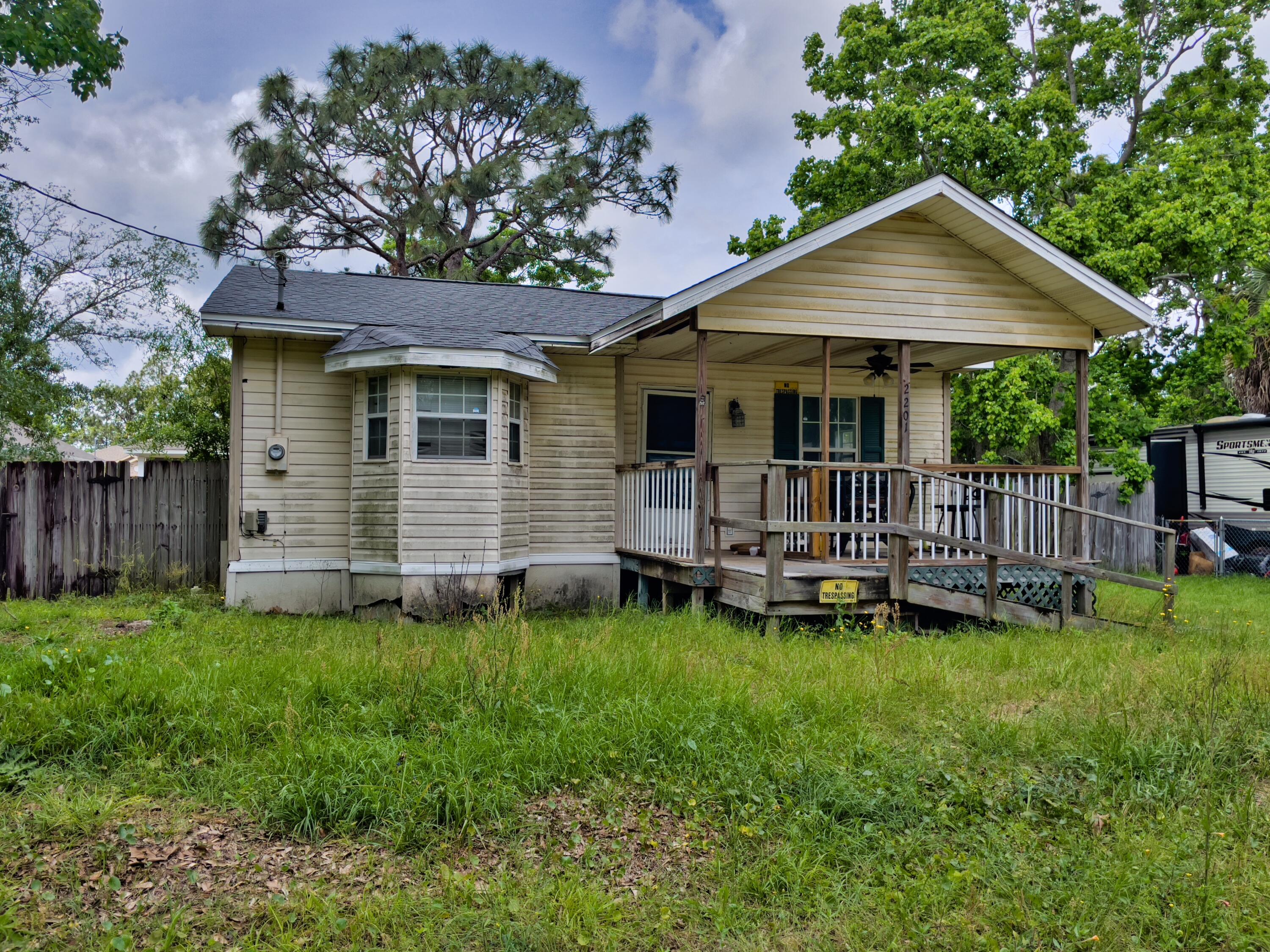 CRESCENT SHORES - Residential