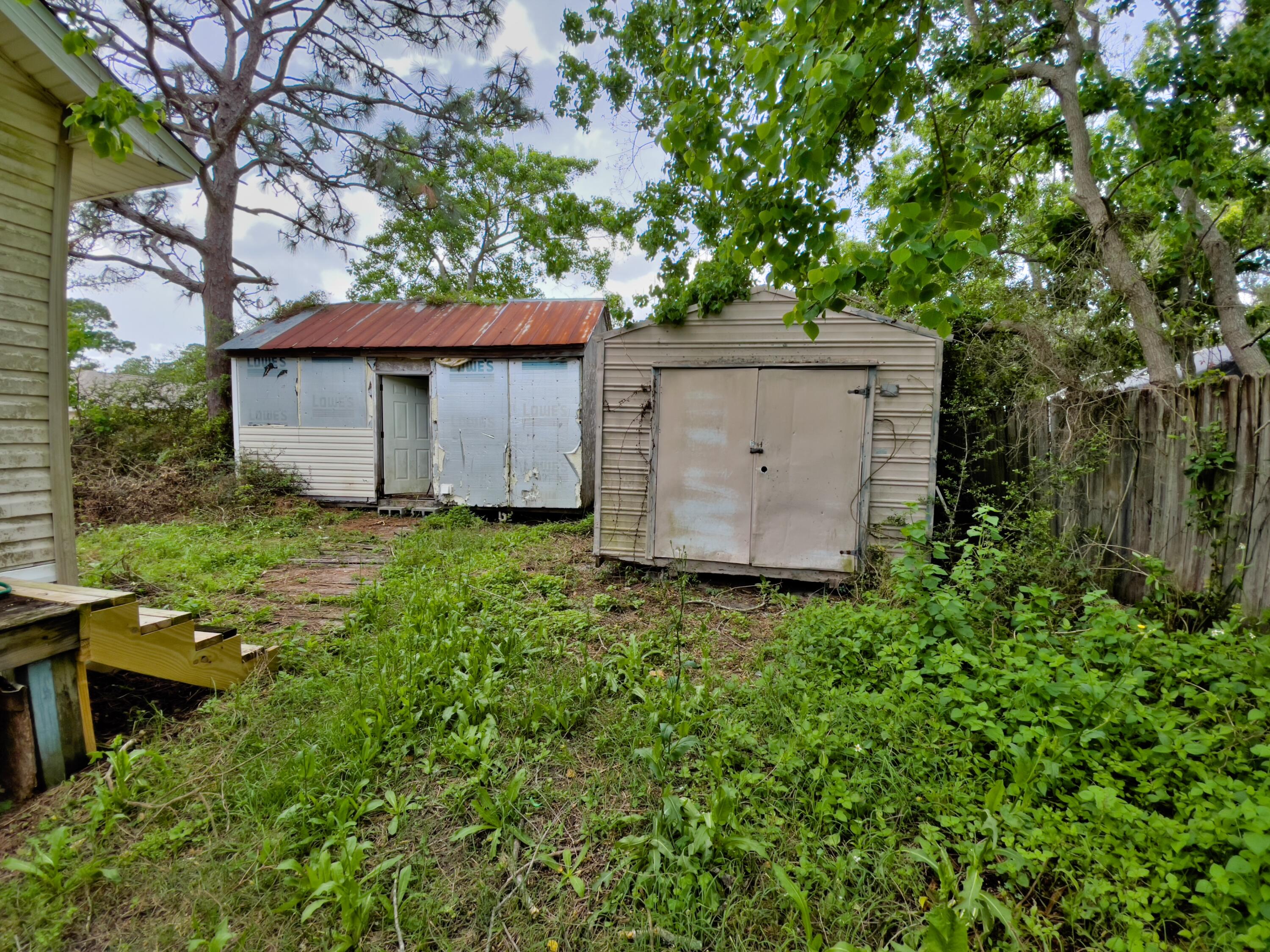 CRESCENT SHORES - Residential