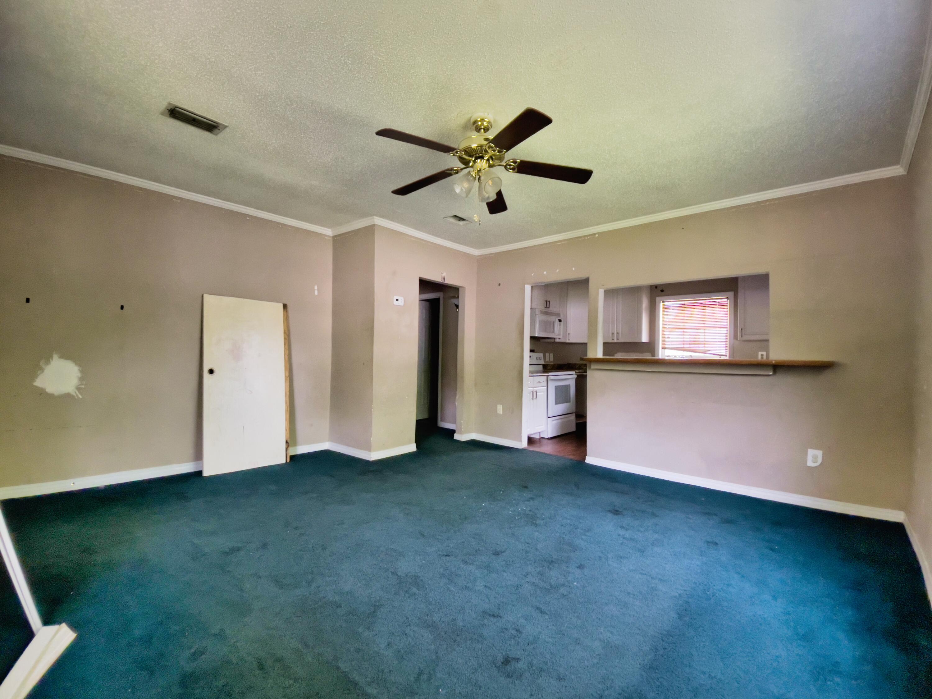 CRESCENT SHORES - Residential