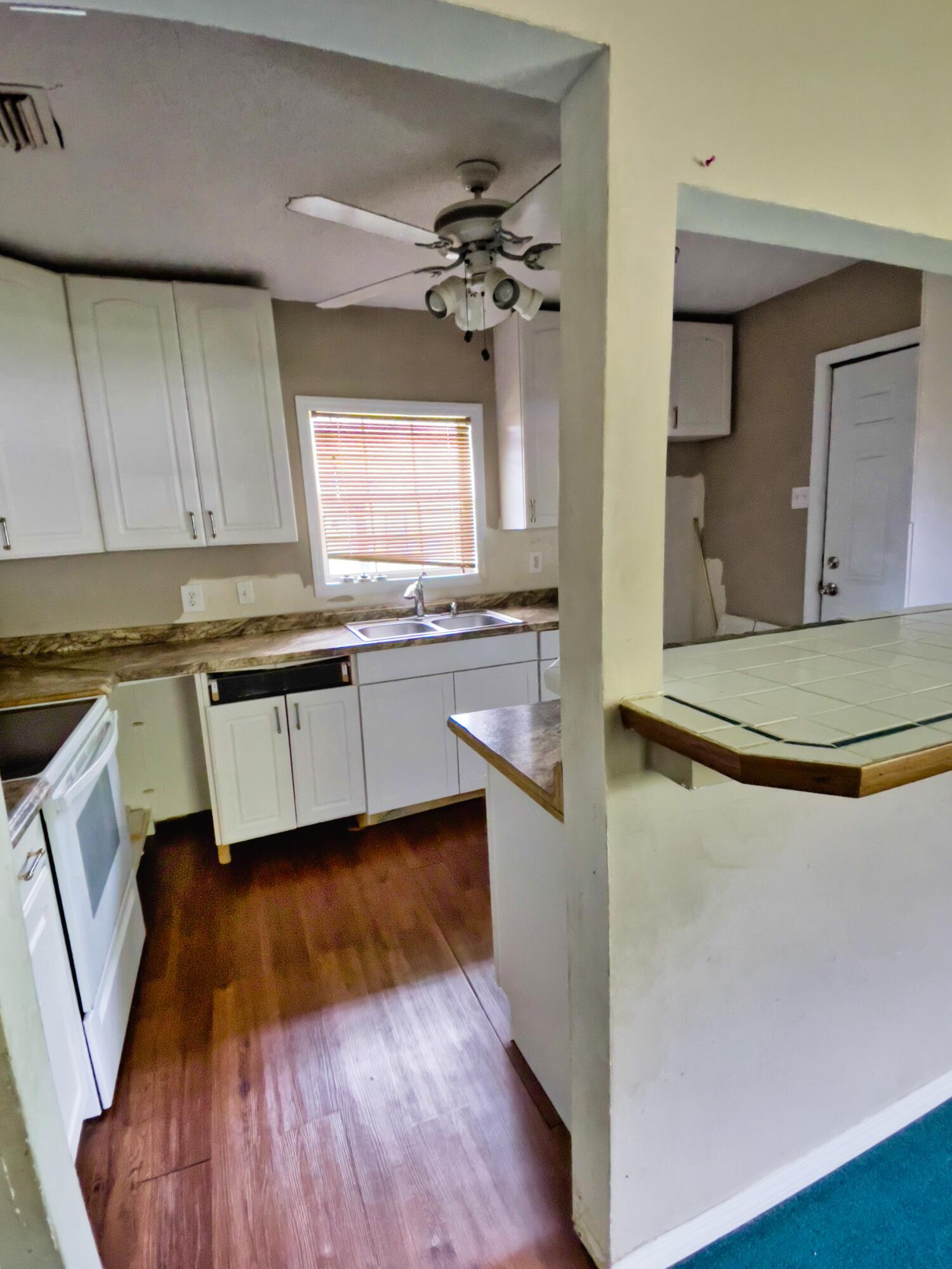 CRESCENT SHORES - Residential