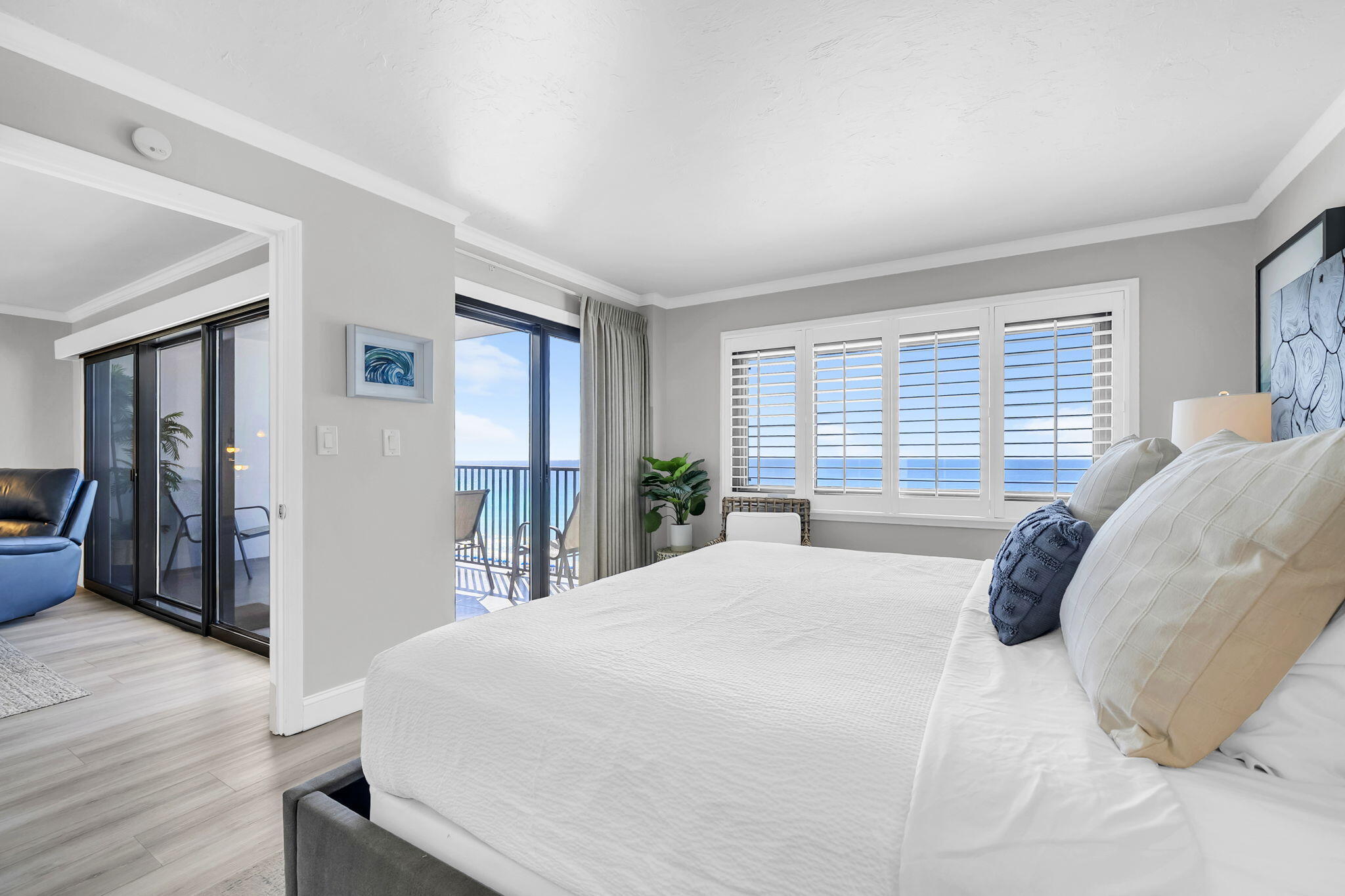 EMERALD TOWERS CONDO - Residential