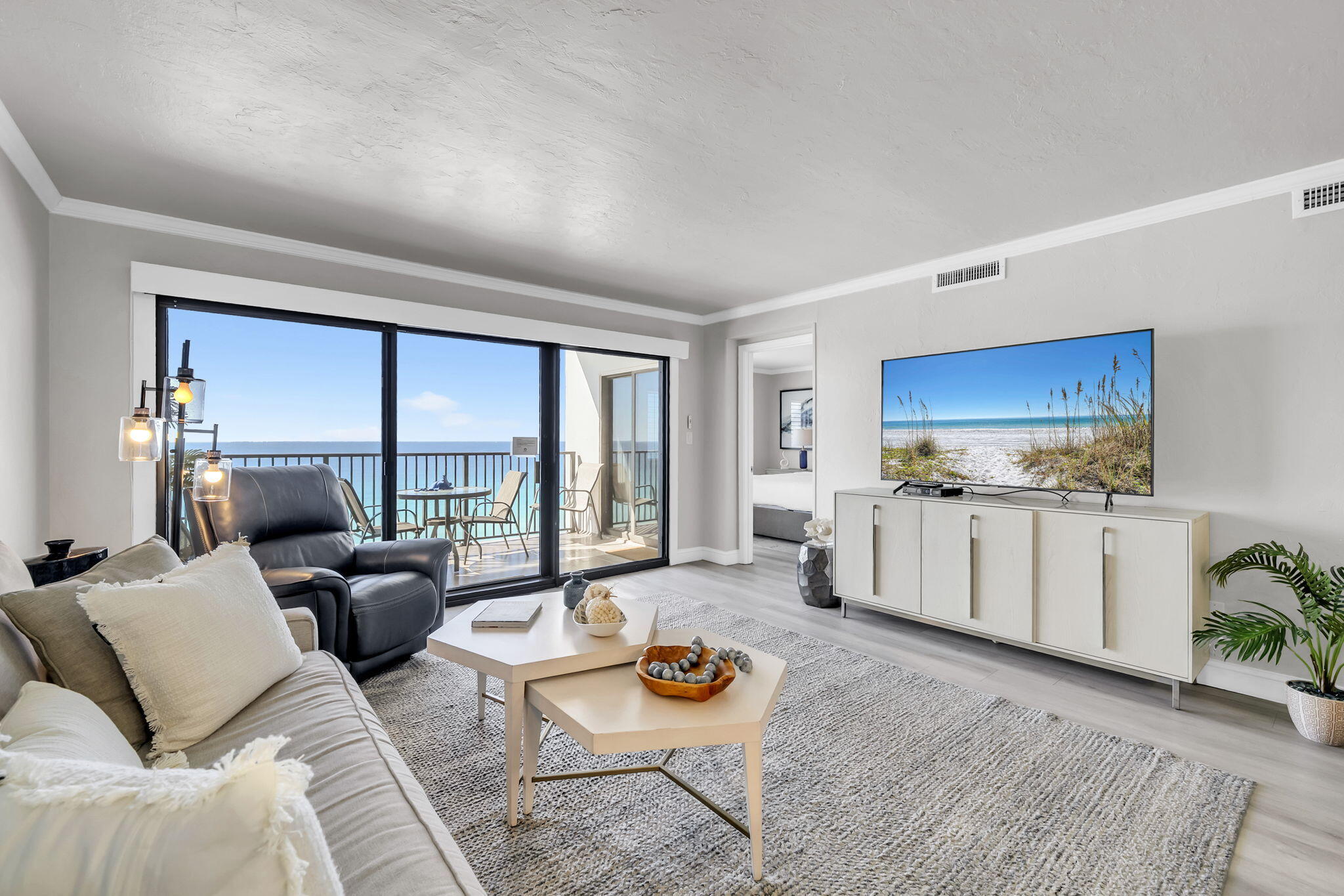 EMERALD TOWERS CONDO - Residential