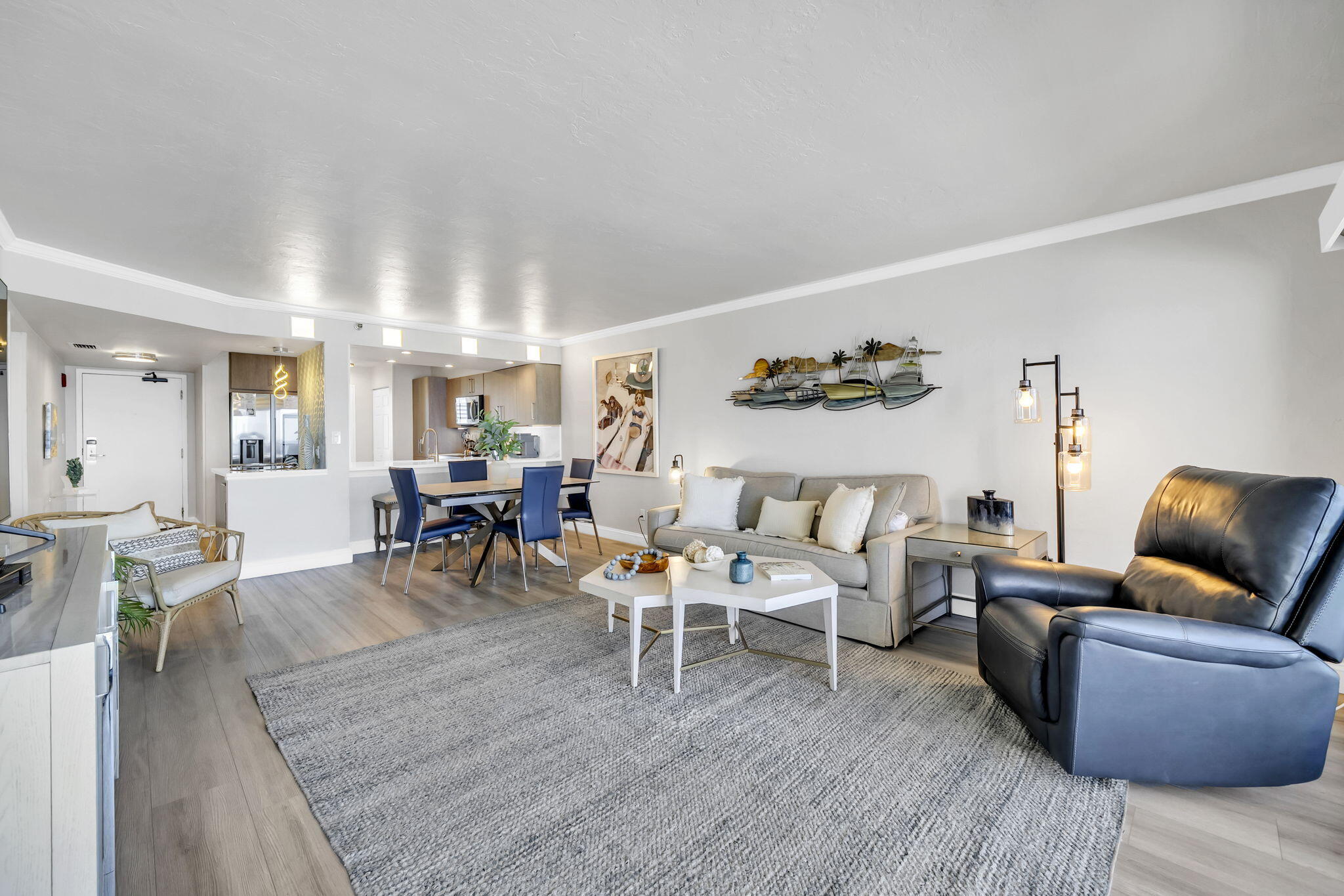 EMERALD TOWERS CONDO - Residential