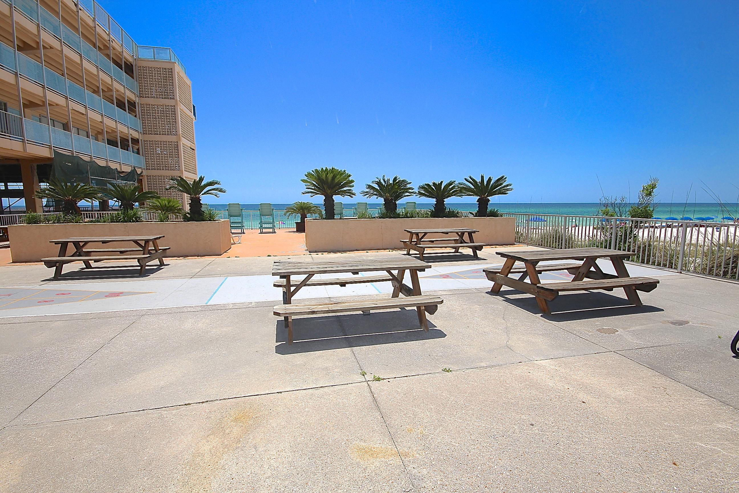 FONTAINEBLEAU TERRACE - Residential