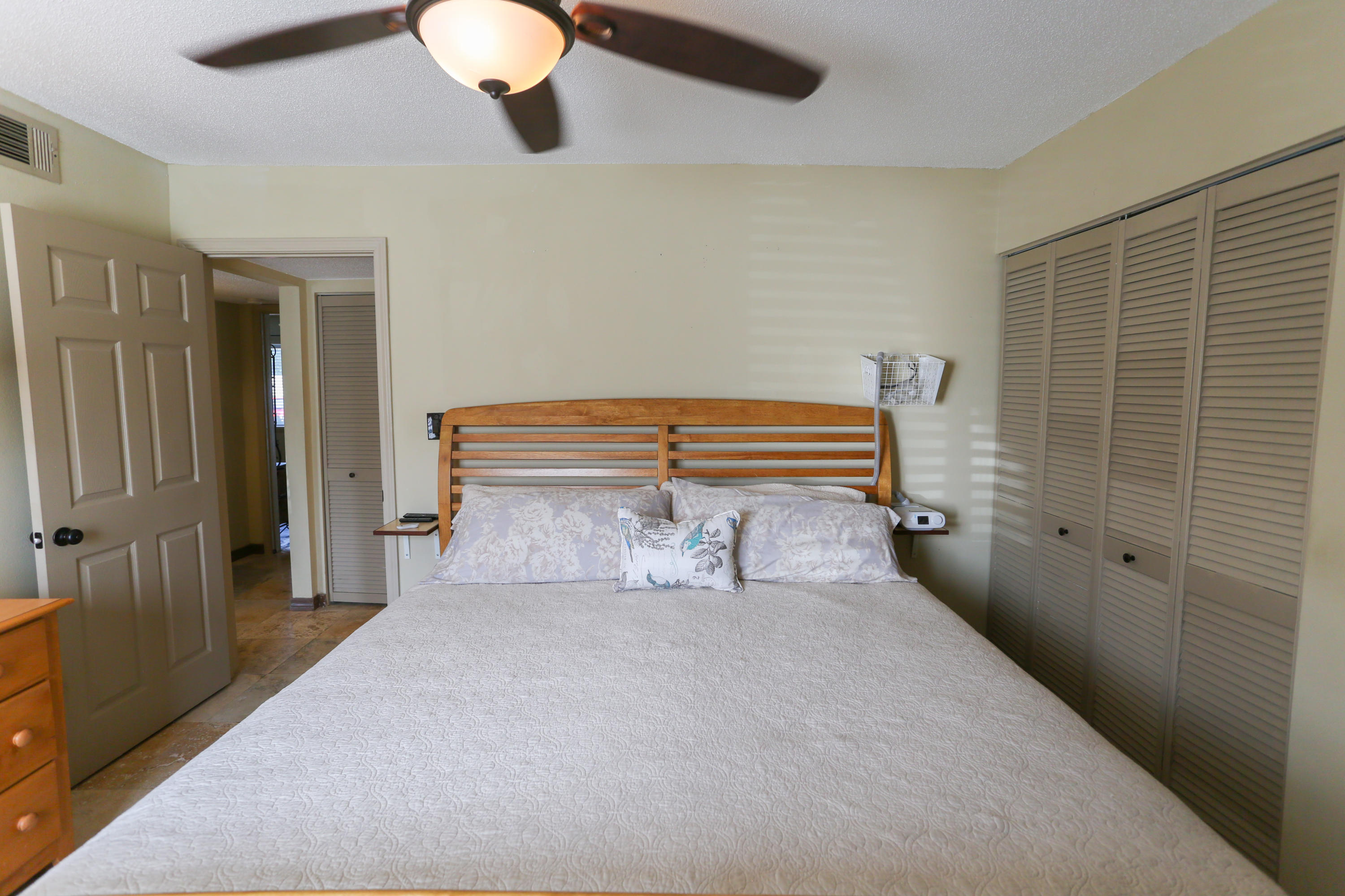 FINISTERRA CONDO - Residential