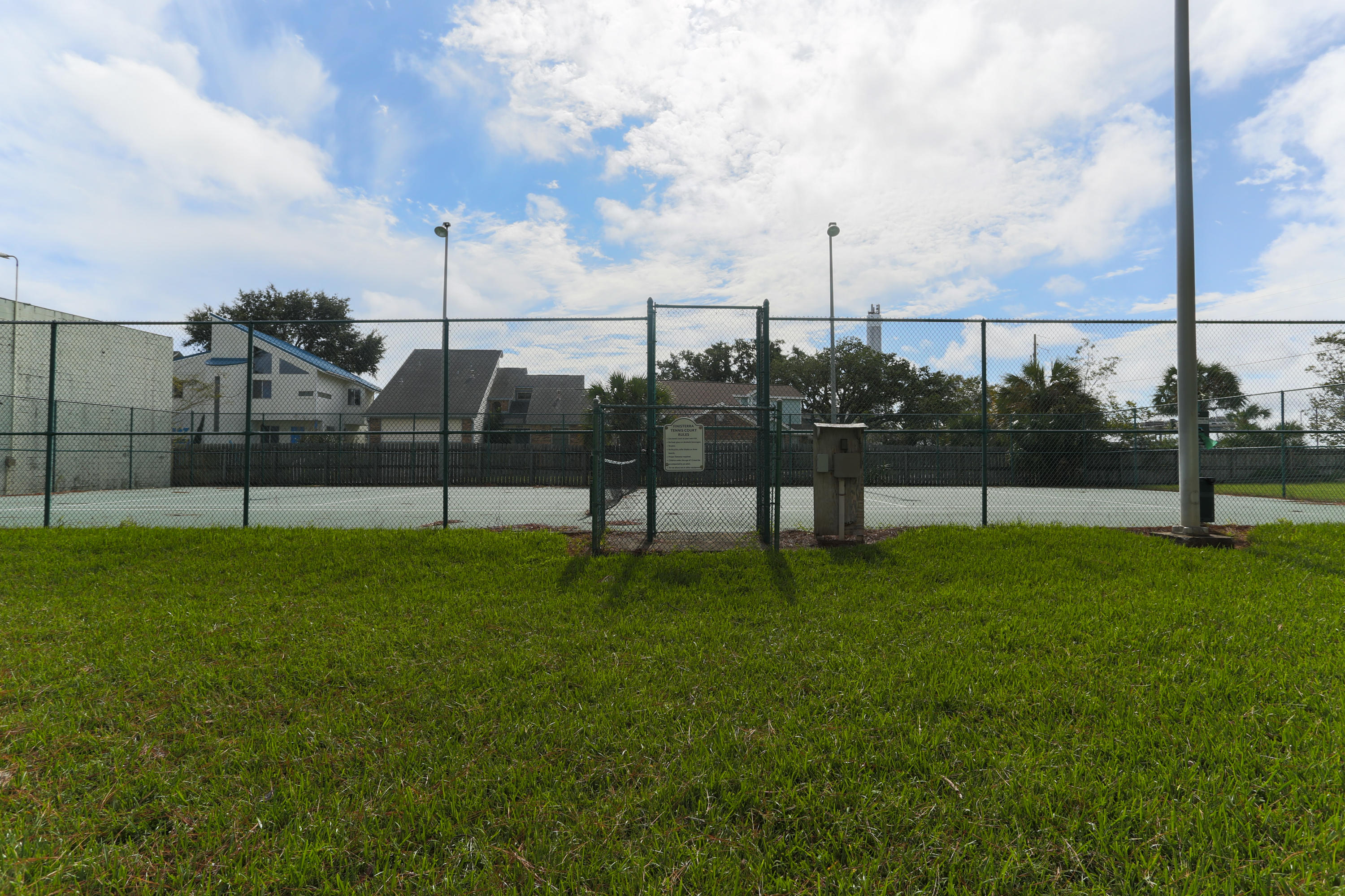 FINISTERRA CONDO - Residential