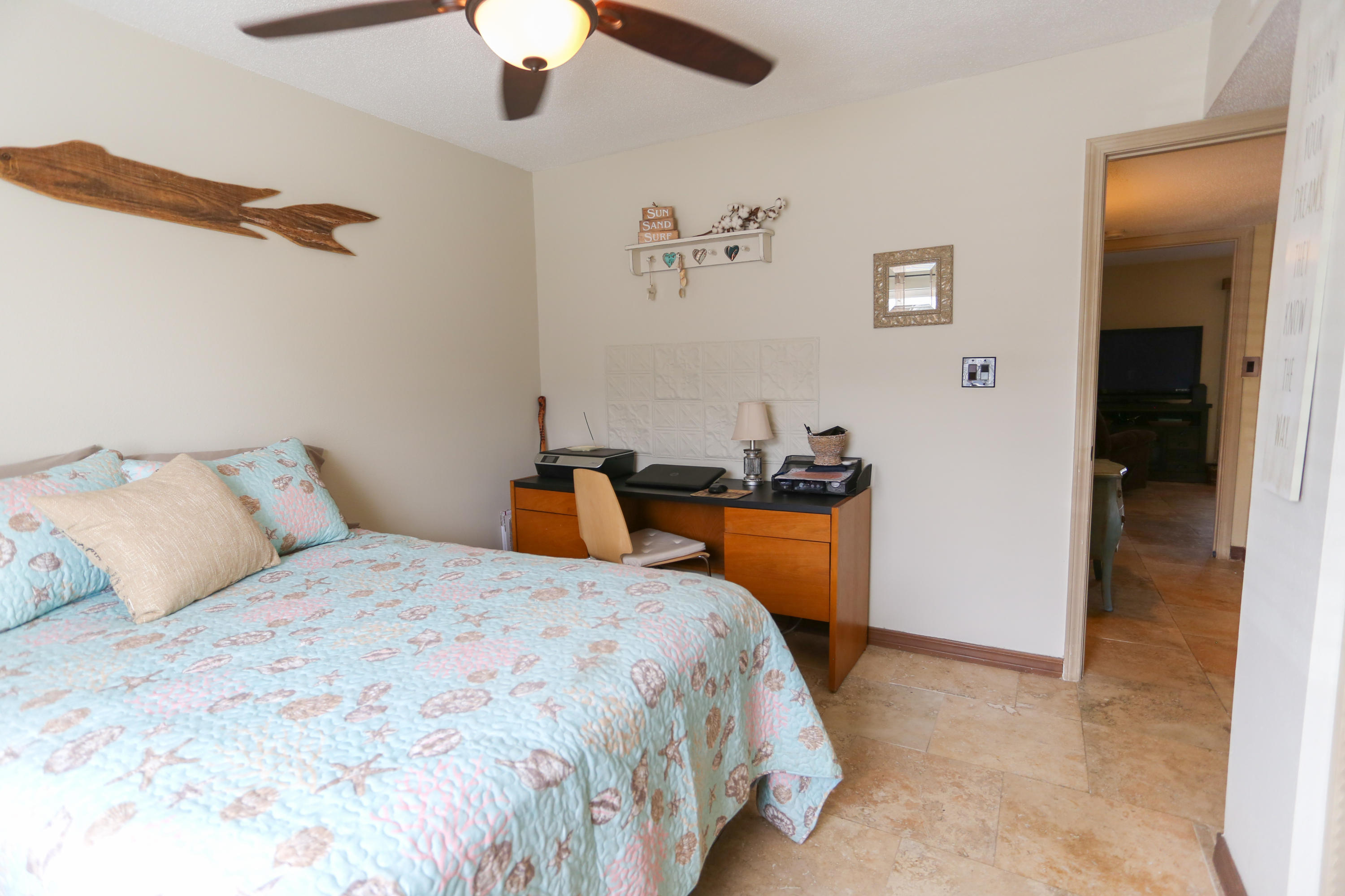 FINISTERRA CONDO - Residential