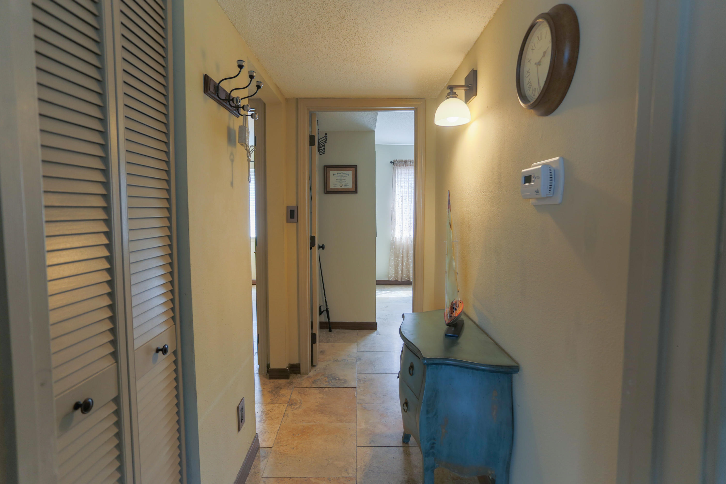 FINISTERRA CONDO - Residential