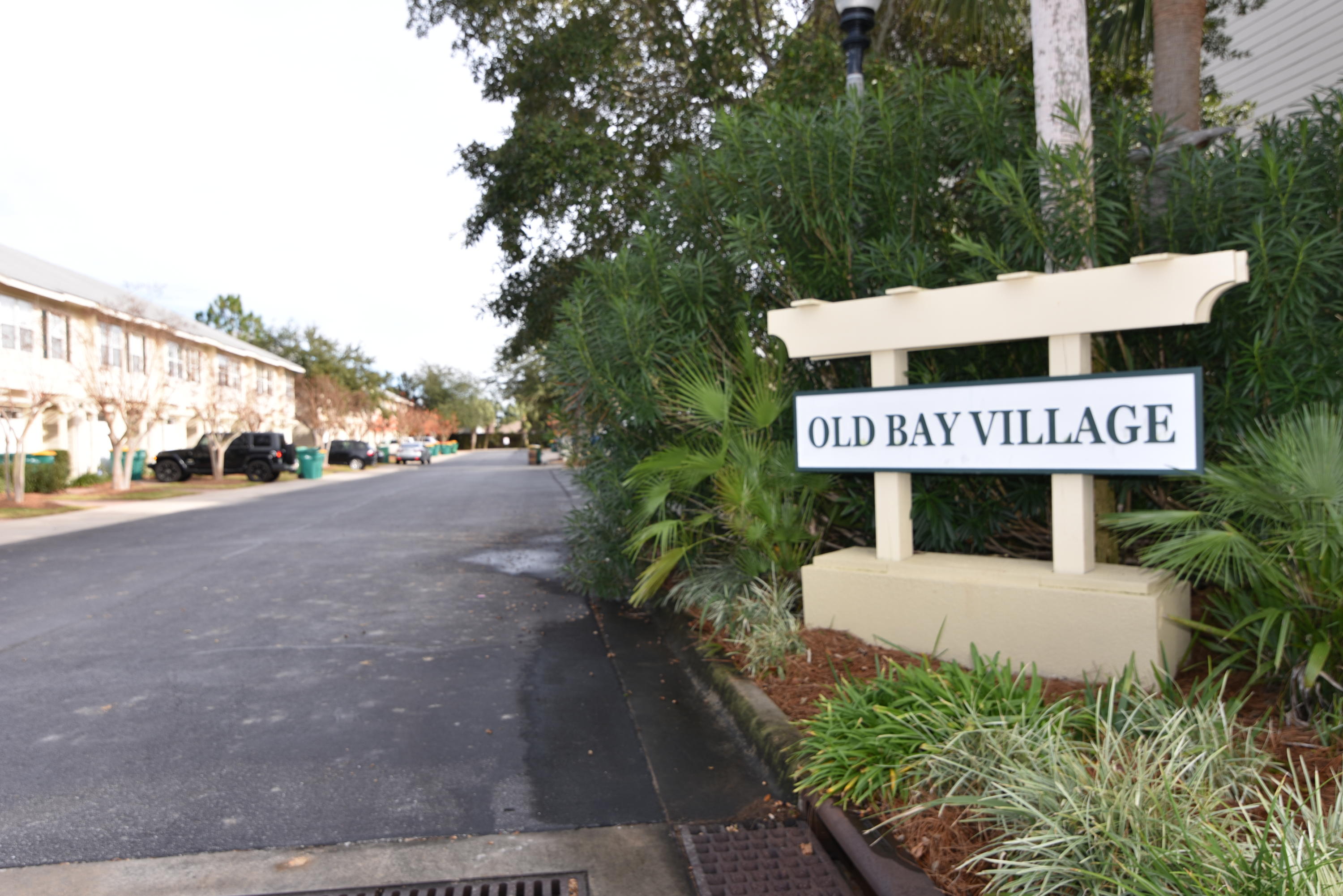 OLD BAY VILLAGE TOWNHOMES - Residential Lease