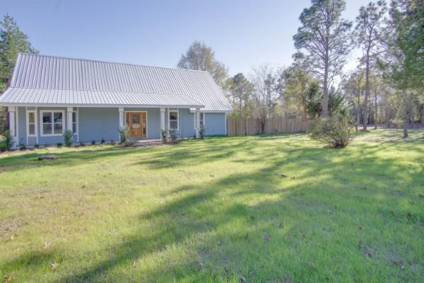 NO RECORDED SUBDIVISION - Residential