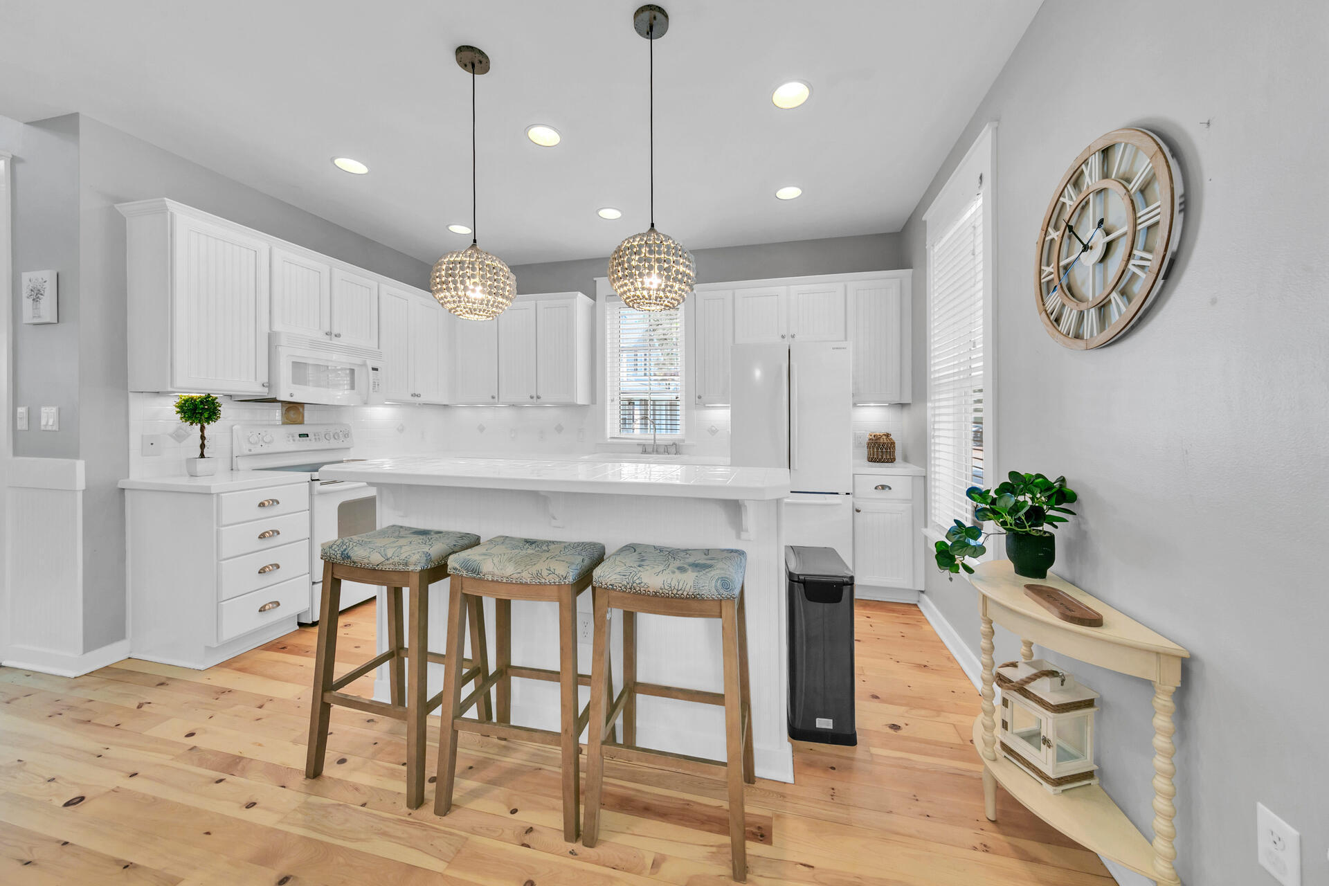 LAUREL GROVE - Residential