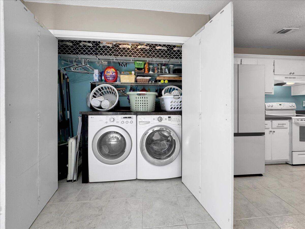 SANDY RIDGE ESTATES - Residential