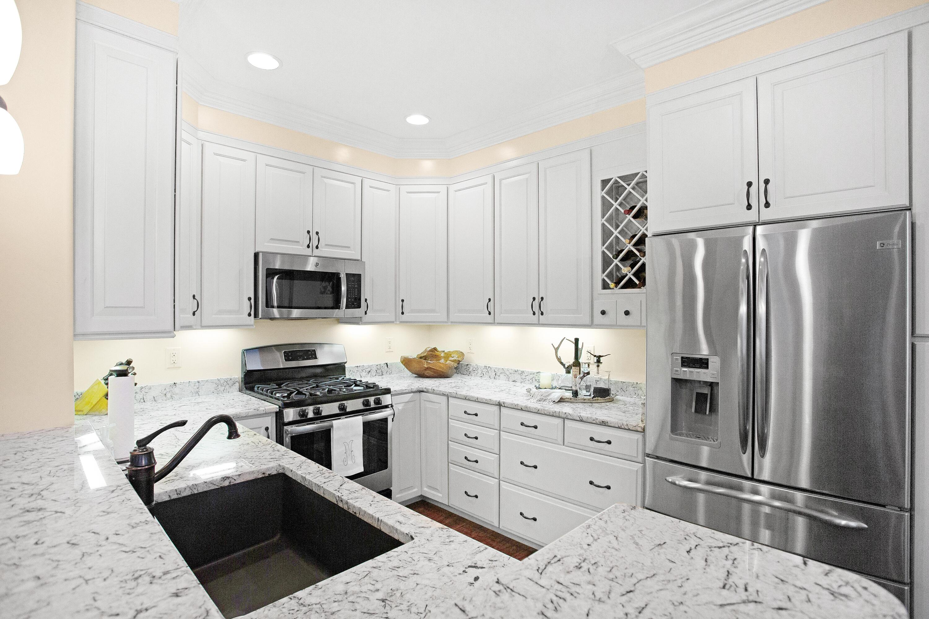 STABLES AT SANDY PINE - Residential