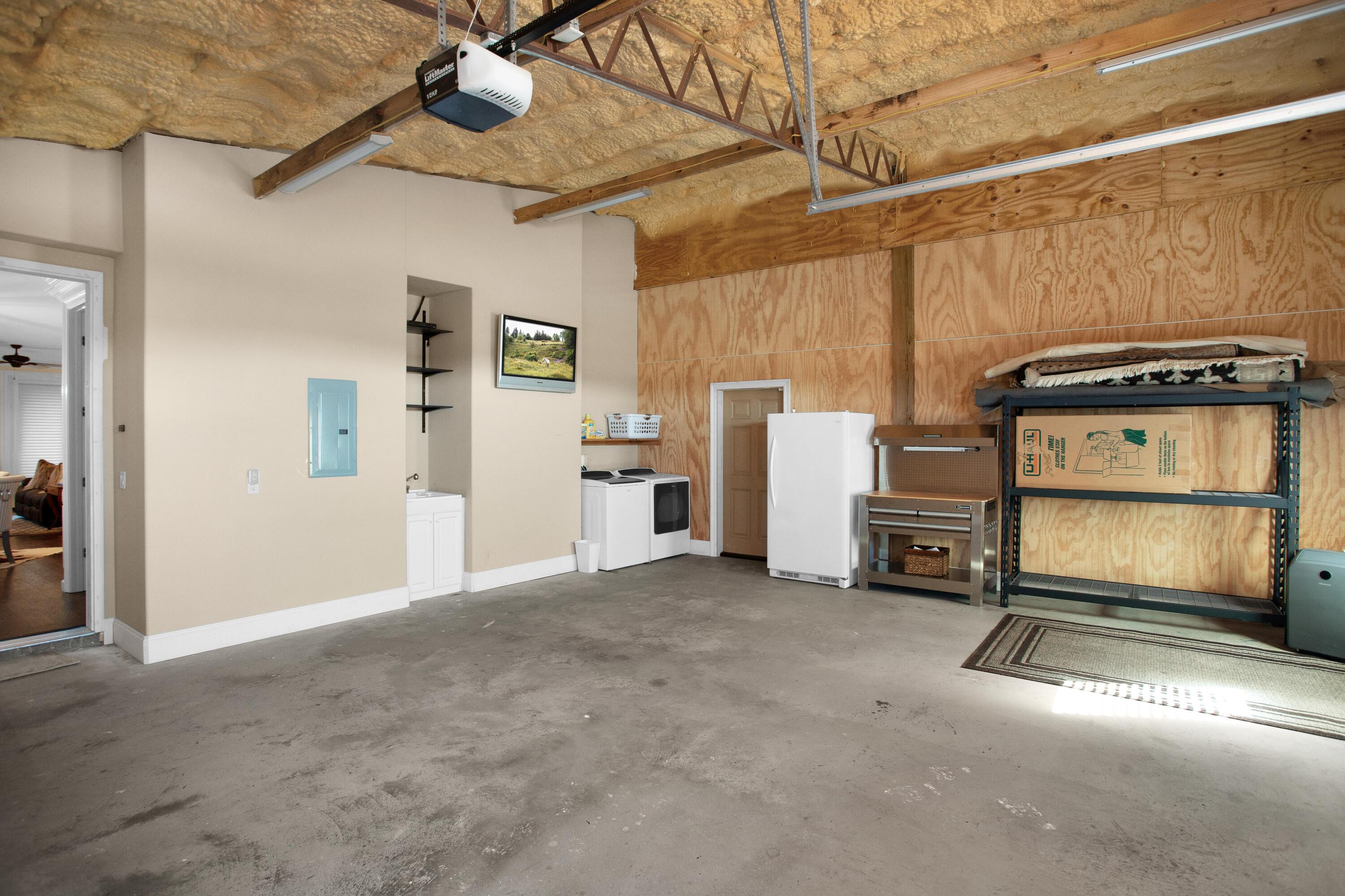 STABLES AT SANDY PINE - Residential