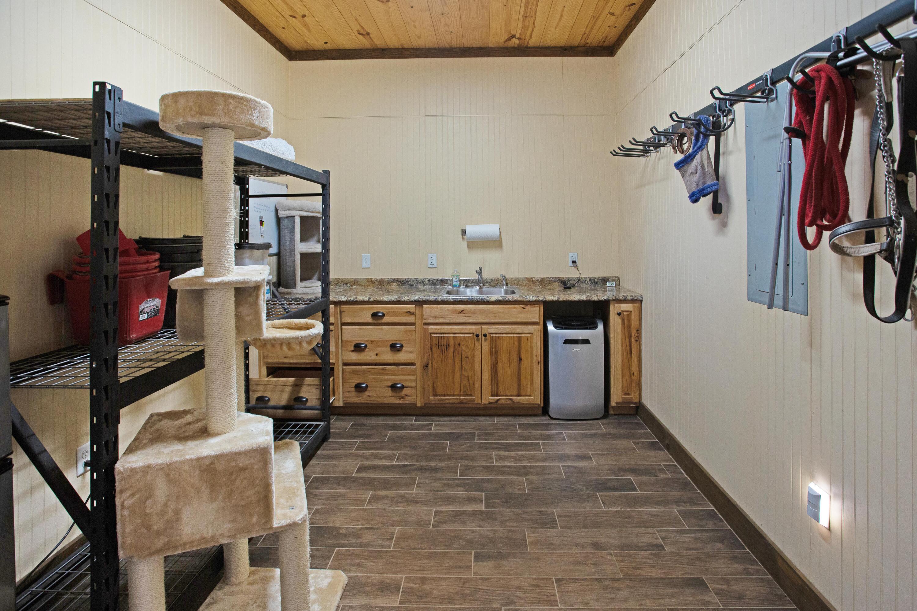 STABLES AT SANDY PINE - Residential