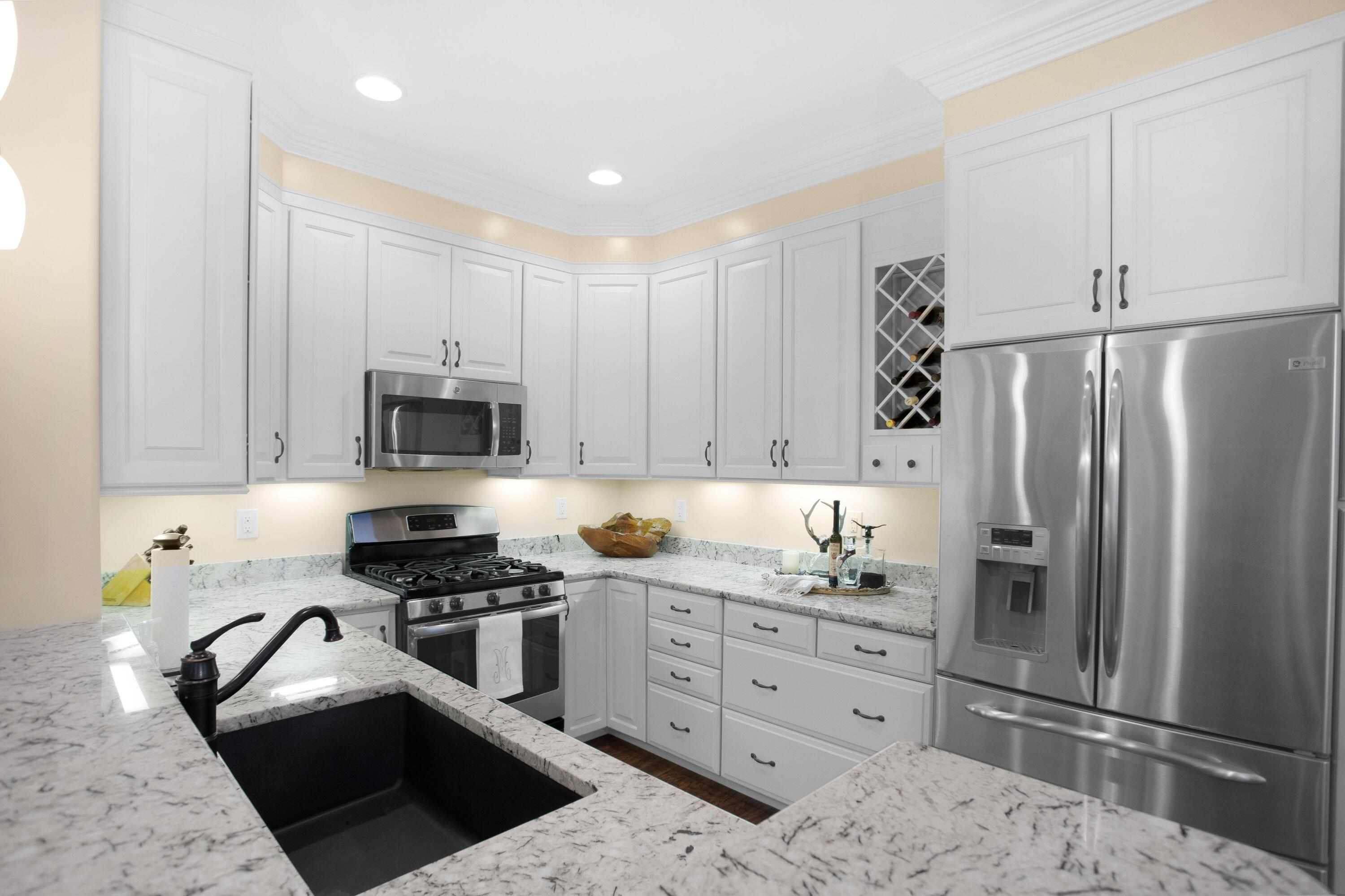 STABLES AT SANDY PINE - Residential