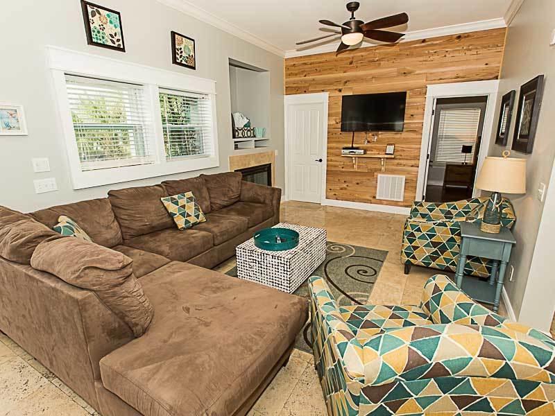 CRYSTAL SHORES - Residential