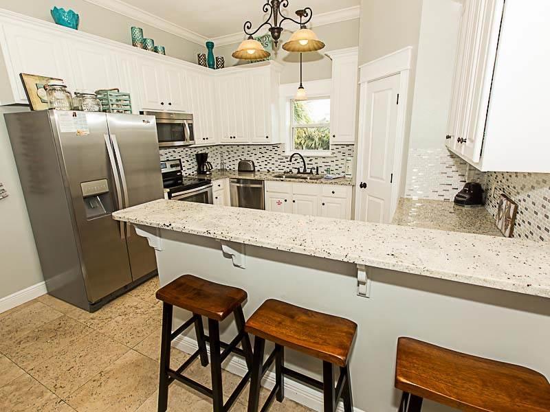 CRYSTAL SHORES - Residential