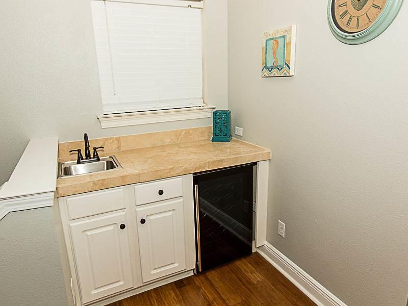 CRYSTAL SHORES - Residential