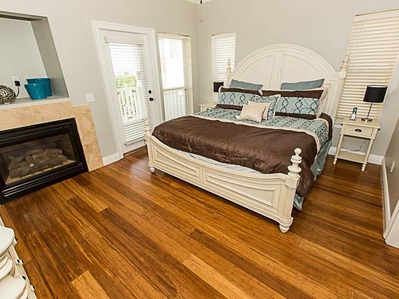 CRYSTAL SHORES - Residential