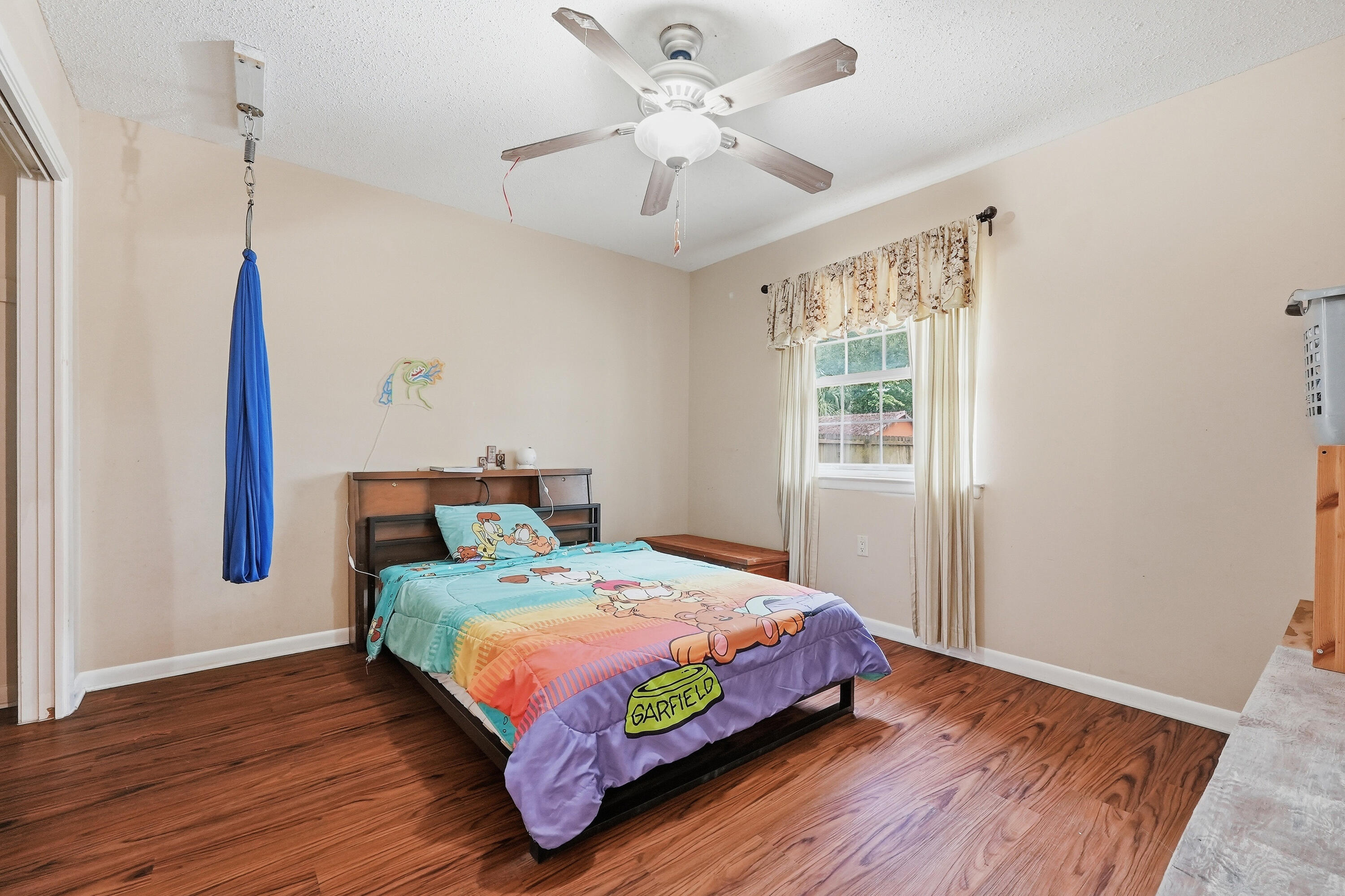 VICTORIA GARDENS 3 - Residential