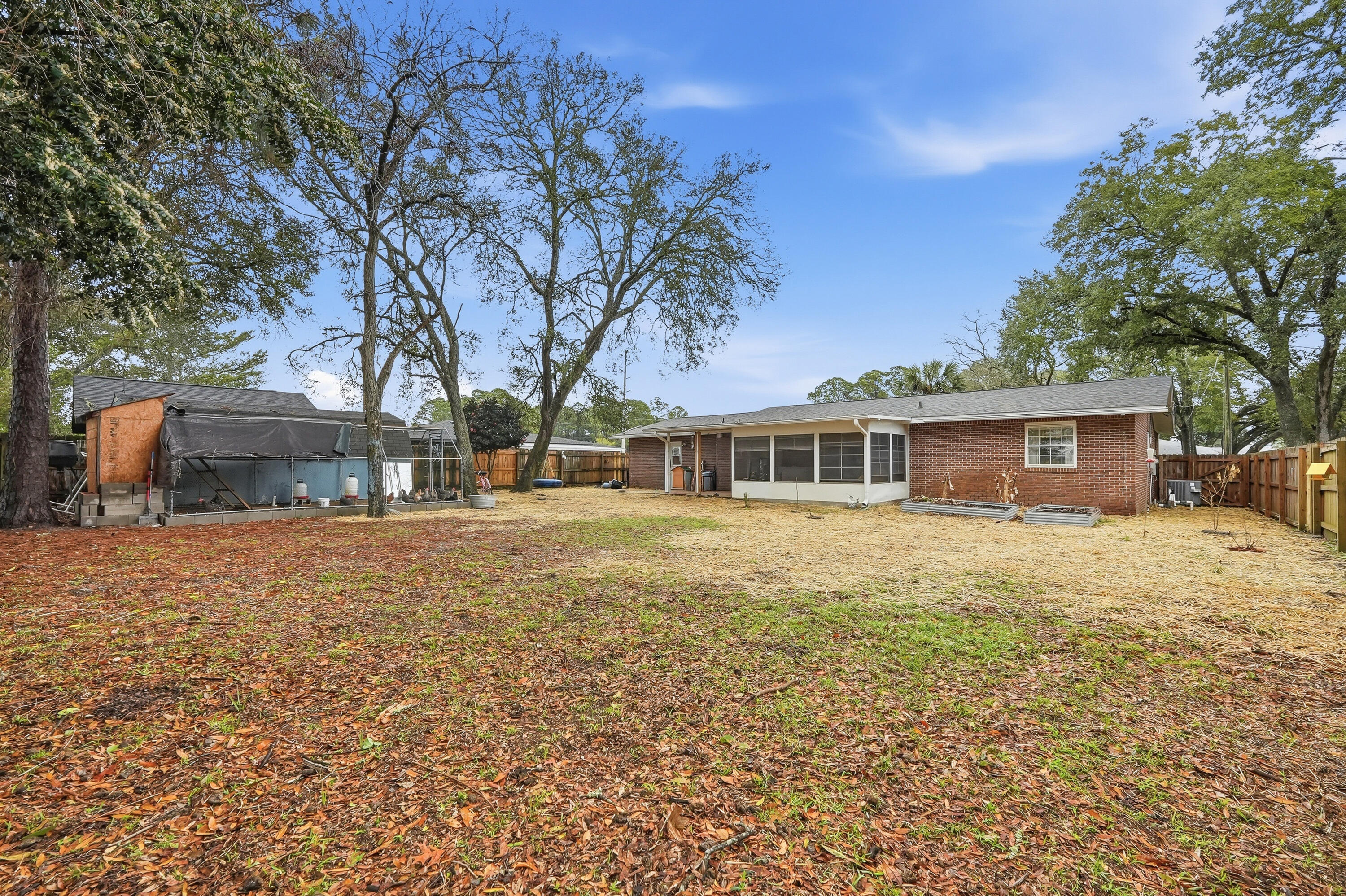 VICTORIA GARDENS 3 - Residential