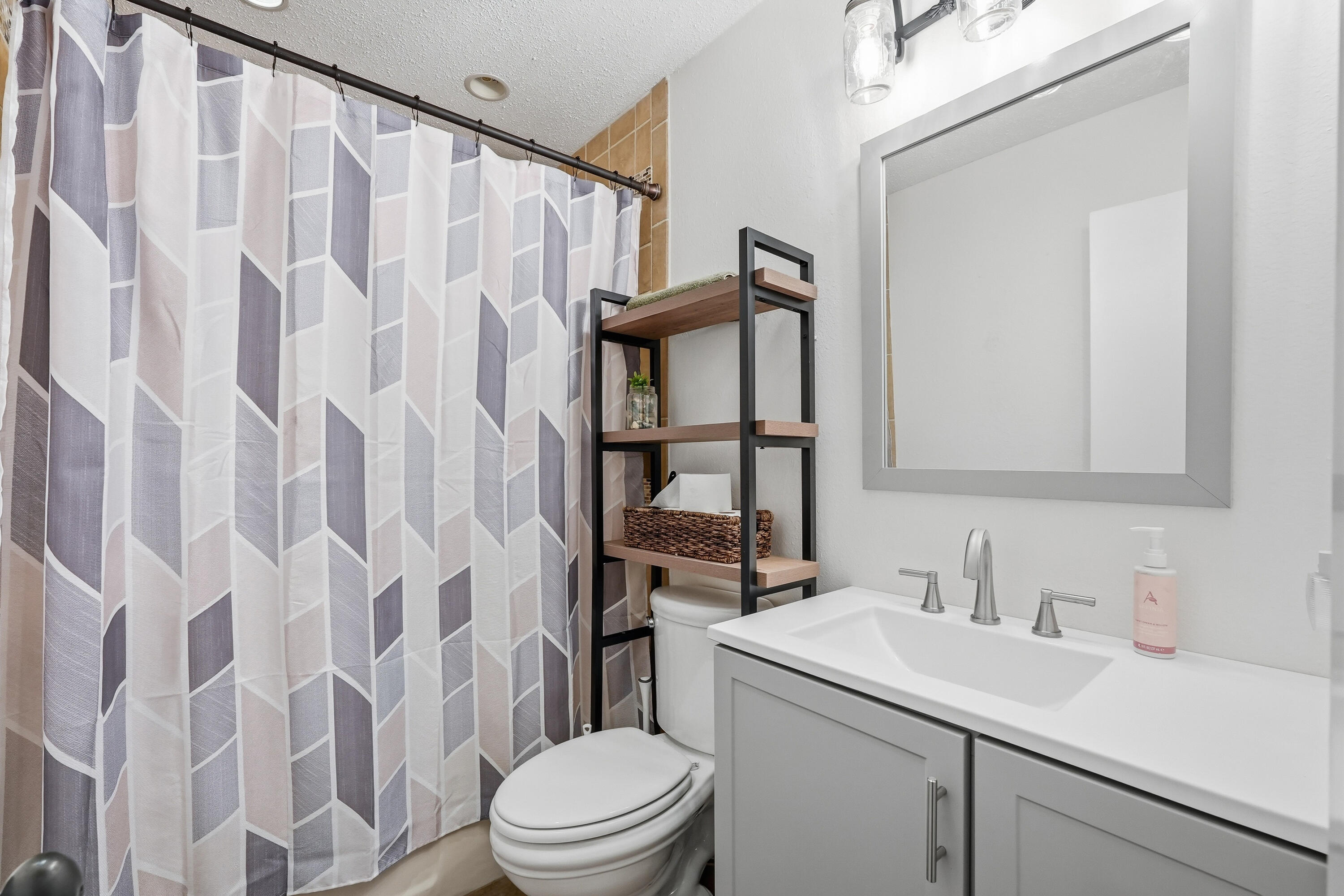 VICTORIA GARDENS 3 - Residential