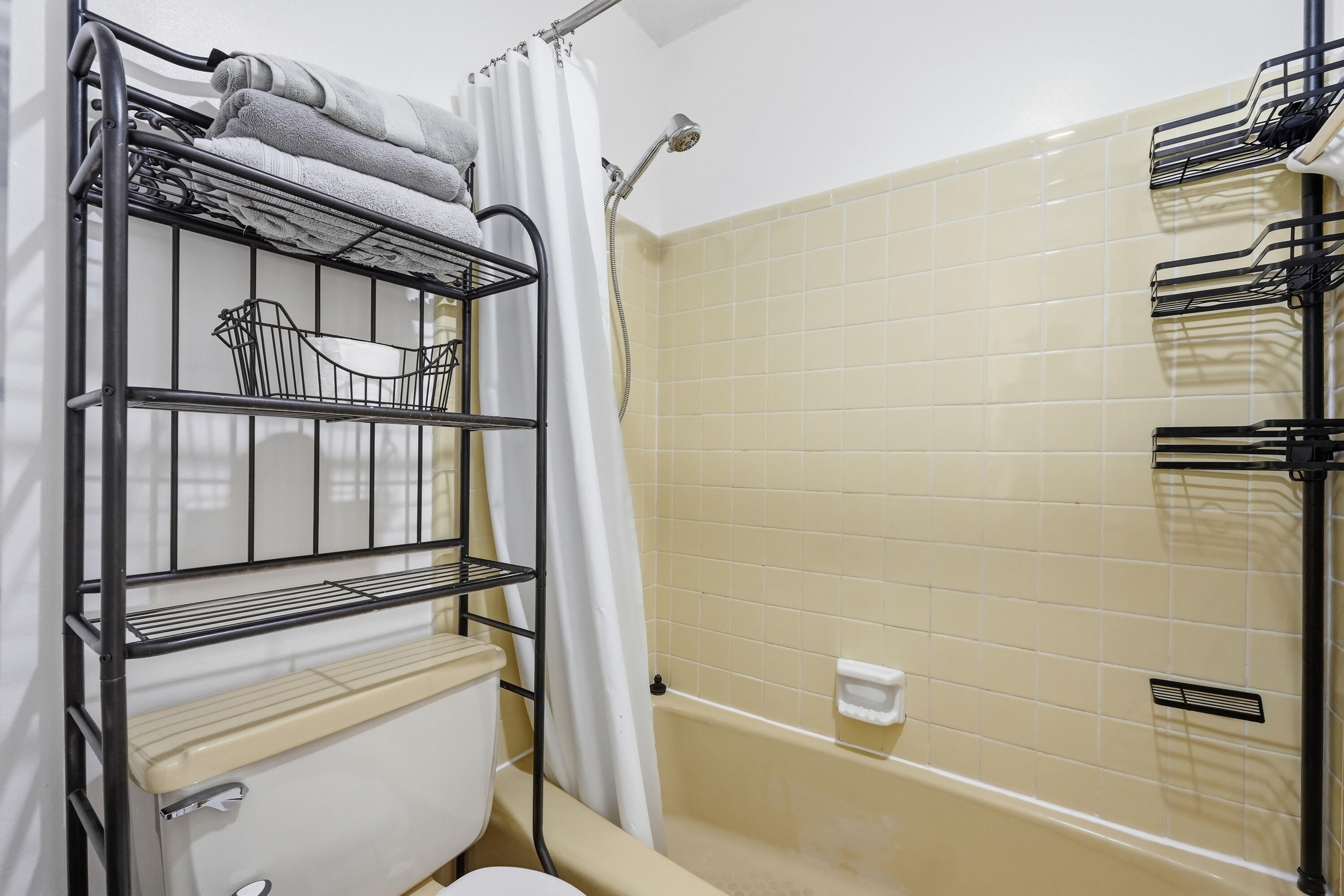 VICTORIA GARDENS 3 - Residential