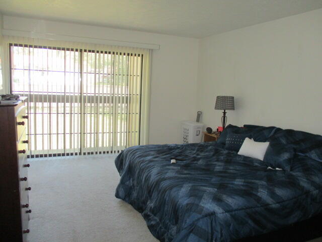 HIDDEN COVE T/H - Residential