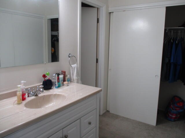 HIDDEN COVE T/H - Residential