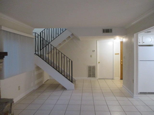 HIDDEN COVE T/H - Residential