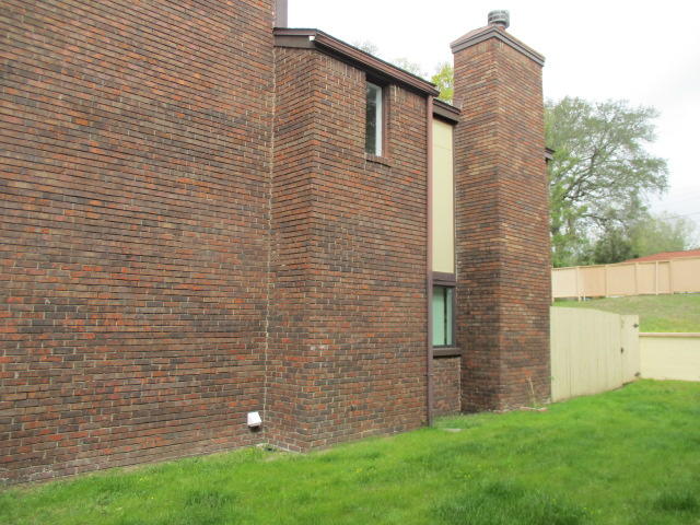 HIDDEN COVE T/H - Residential