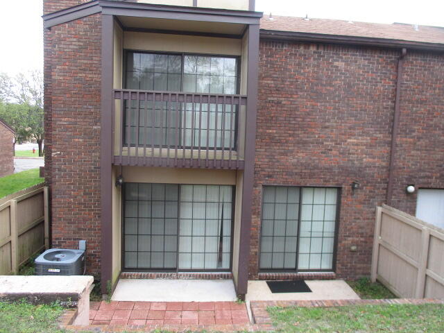 HIDDEN COVE T/H - Residential