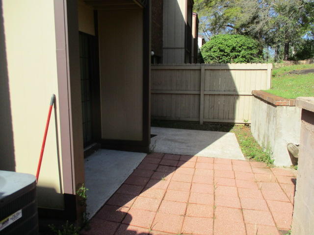 HIDDEN COVE T/H - Residential