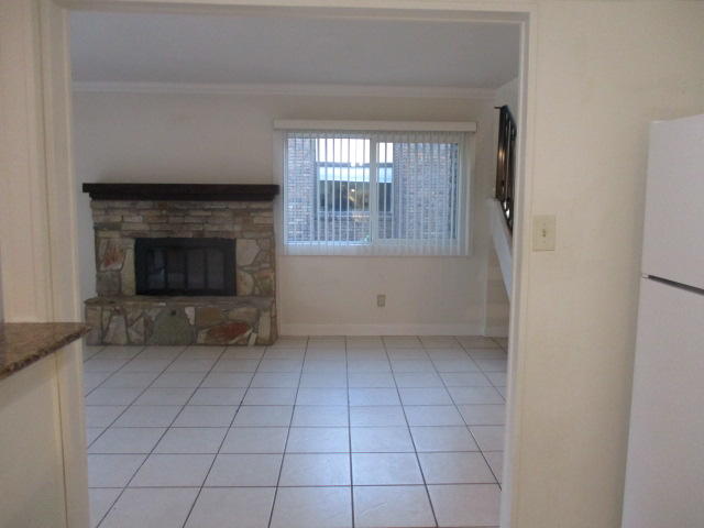 HIDDEN COVE T/H - Residential