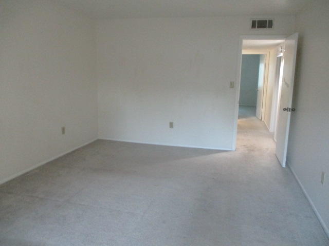 HIDDEN COVE T/H - Residential