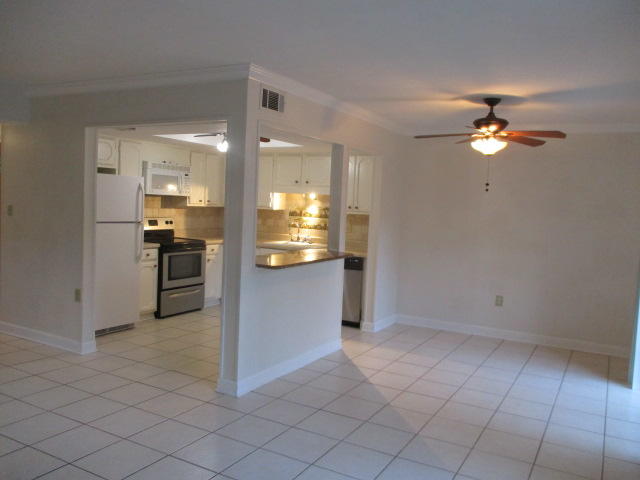 HIDDEN COVE T/H - Residential